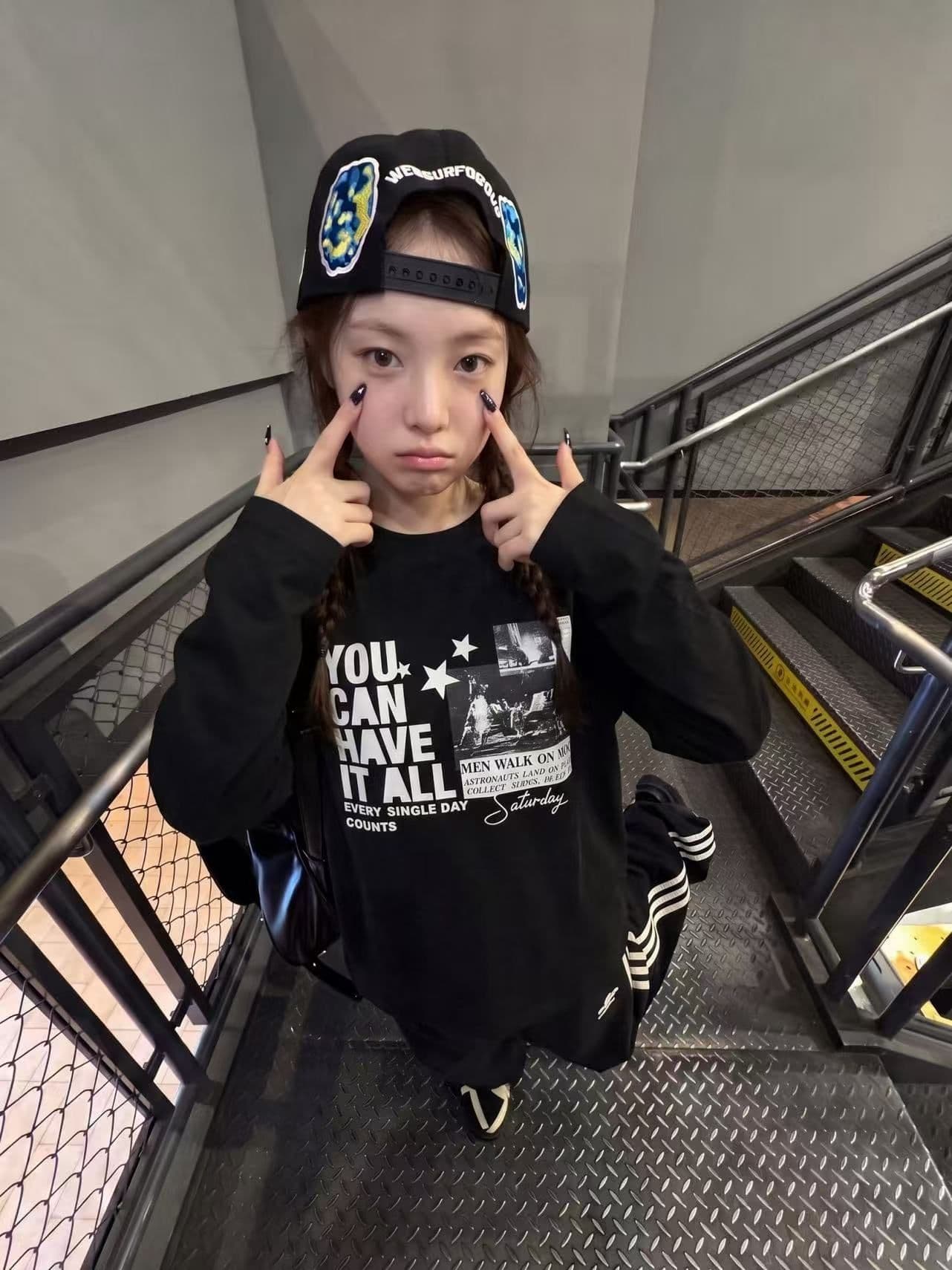 봄 가을 새로운 이후 패키지 칼라 긴팔 라운드 넥 티셔츠 알파벳 프린트 맨위 이미지 2