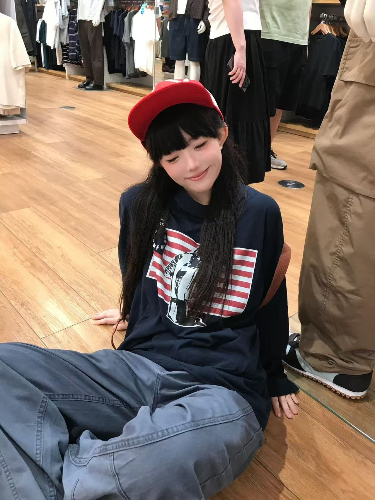 봄 가을 새로운 이후 패키지 칼라 긴팔 라운드 넥 티셔츠 유럽과 미국 초상화 프린트 상세 이미지 3