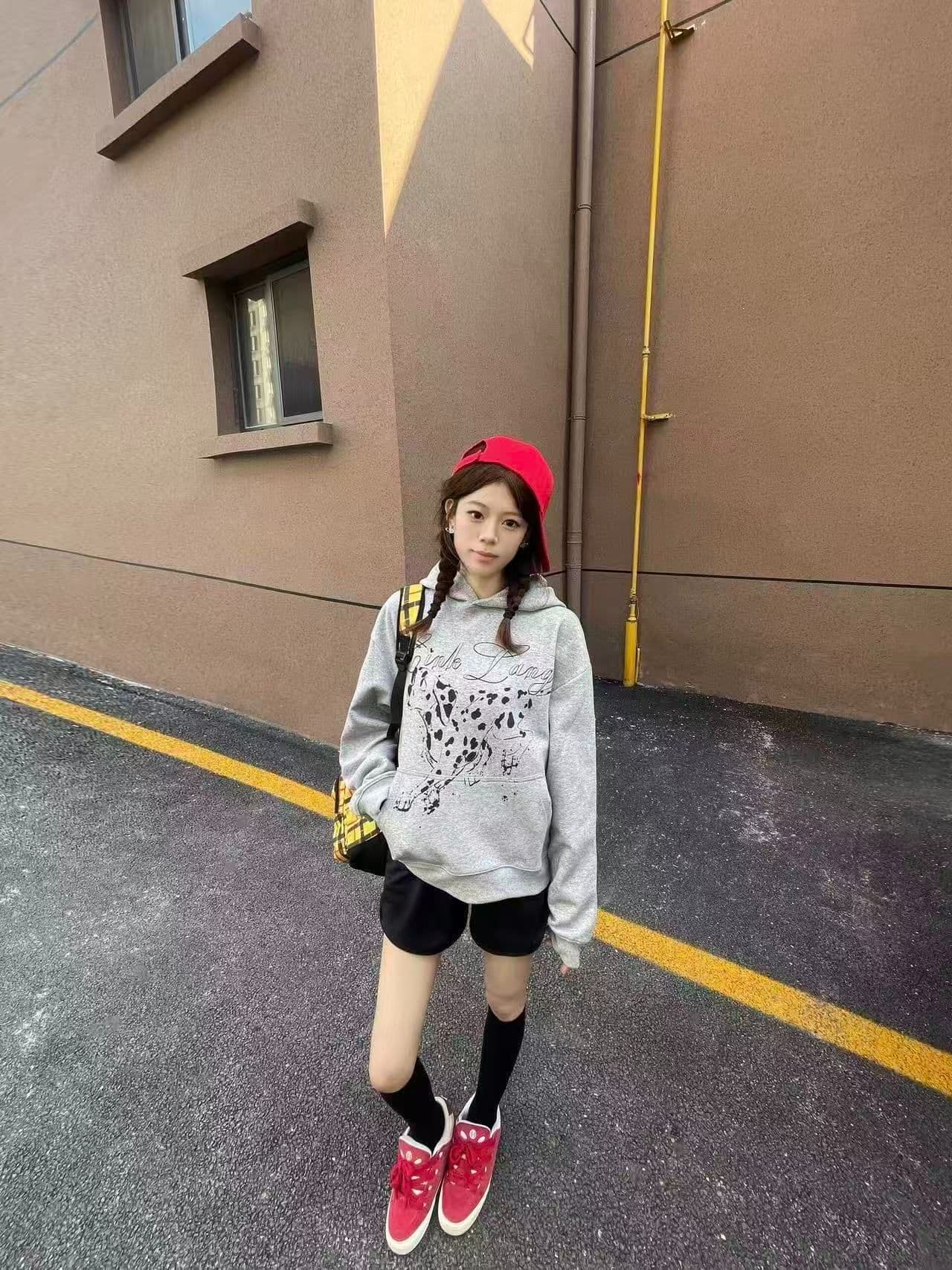 새로운 생방송 품질 복합 얇은 스타일 은 여우 플러시 털이 있는 후드 개 프린트 이미지 4
