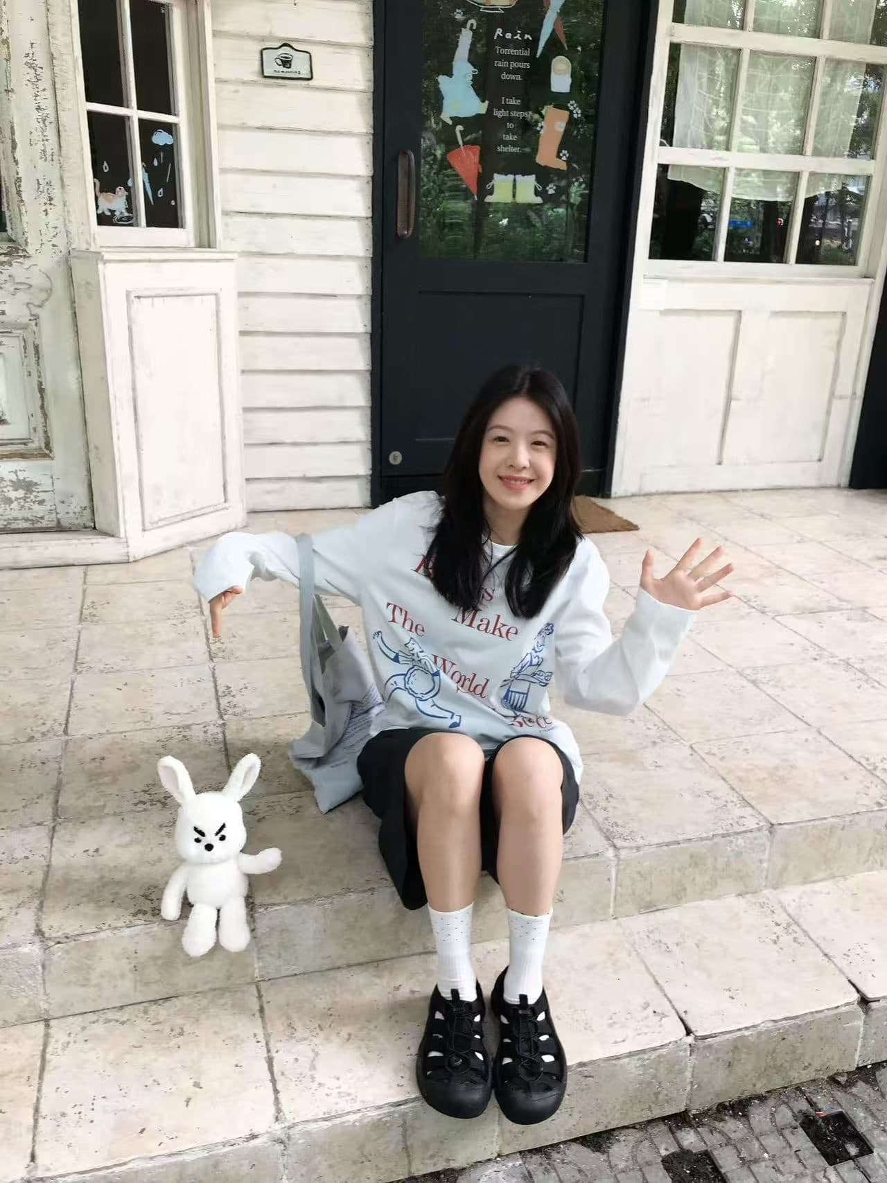 봄 가을 새로운 이후 패키지 칼라 긴팔 라운드 넥 티셔츠 만화 알파벳 프린트 이미지 3