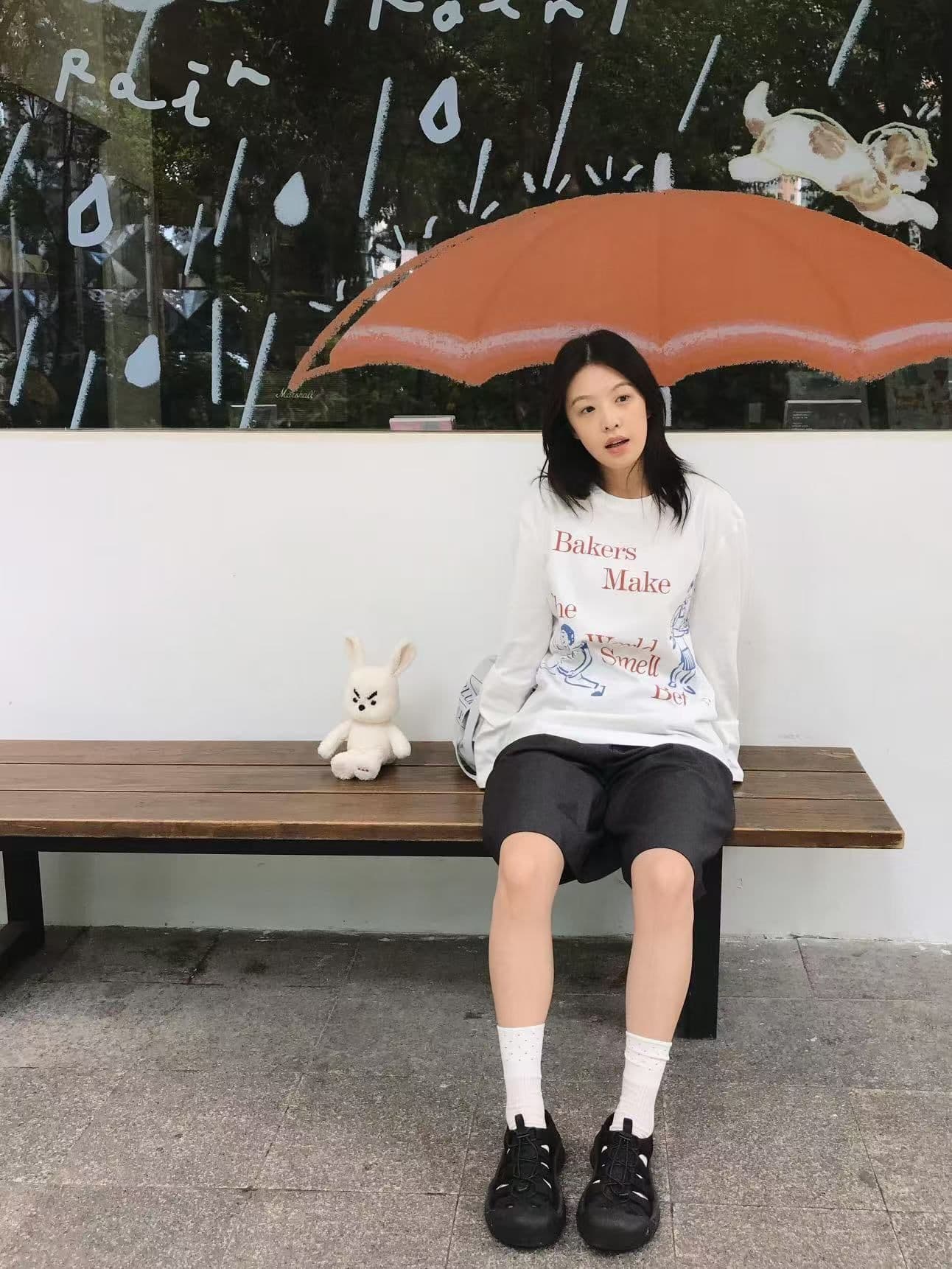 봄 가을 새로운 이후 패키지 칼라 긴팔 라운드 넥 티셔츠 만화 알파벳 프린트 상세 이미지 4
