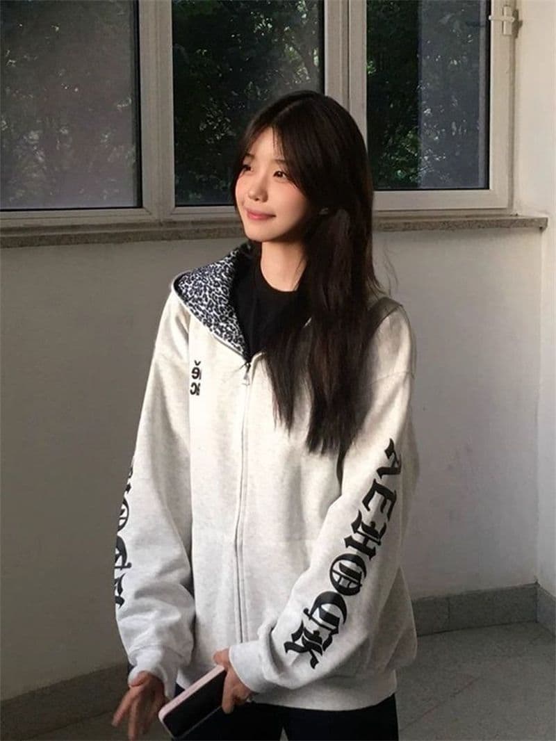 새로운 얇은 스타일 털이 있는 원본 솜씨 인사이드 그리기 자수 후드티 여성 상세 이미지 8
