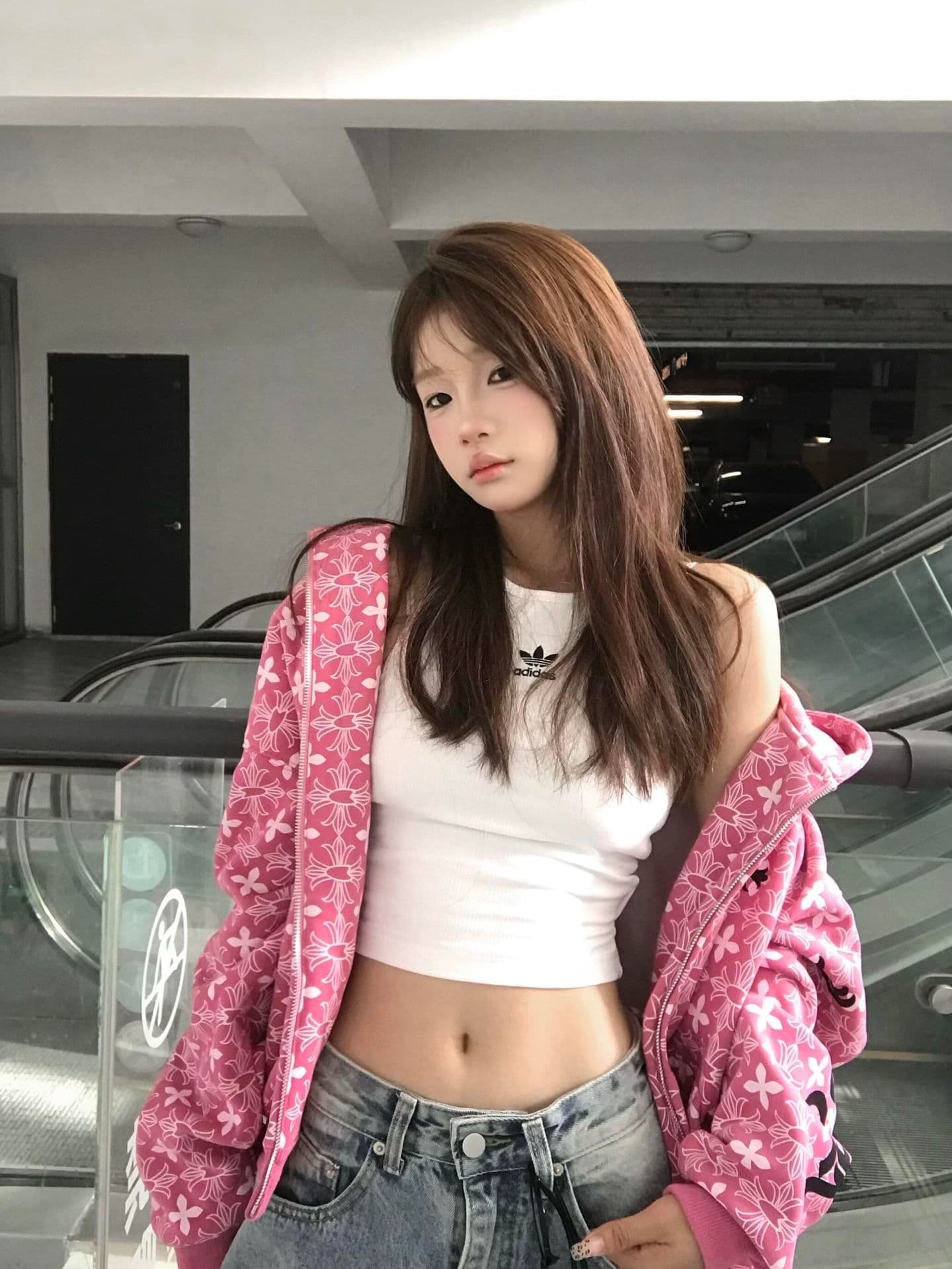 새로운 얇은 스타일 털이 있는 인사이드 그리기 원본 솜씨 프린트 후드 티 스웨터 여성 상세 이미지 5