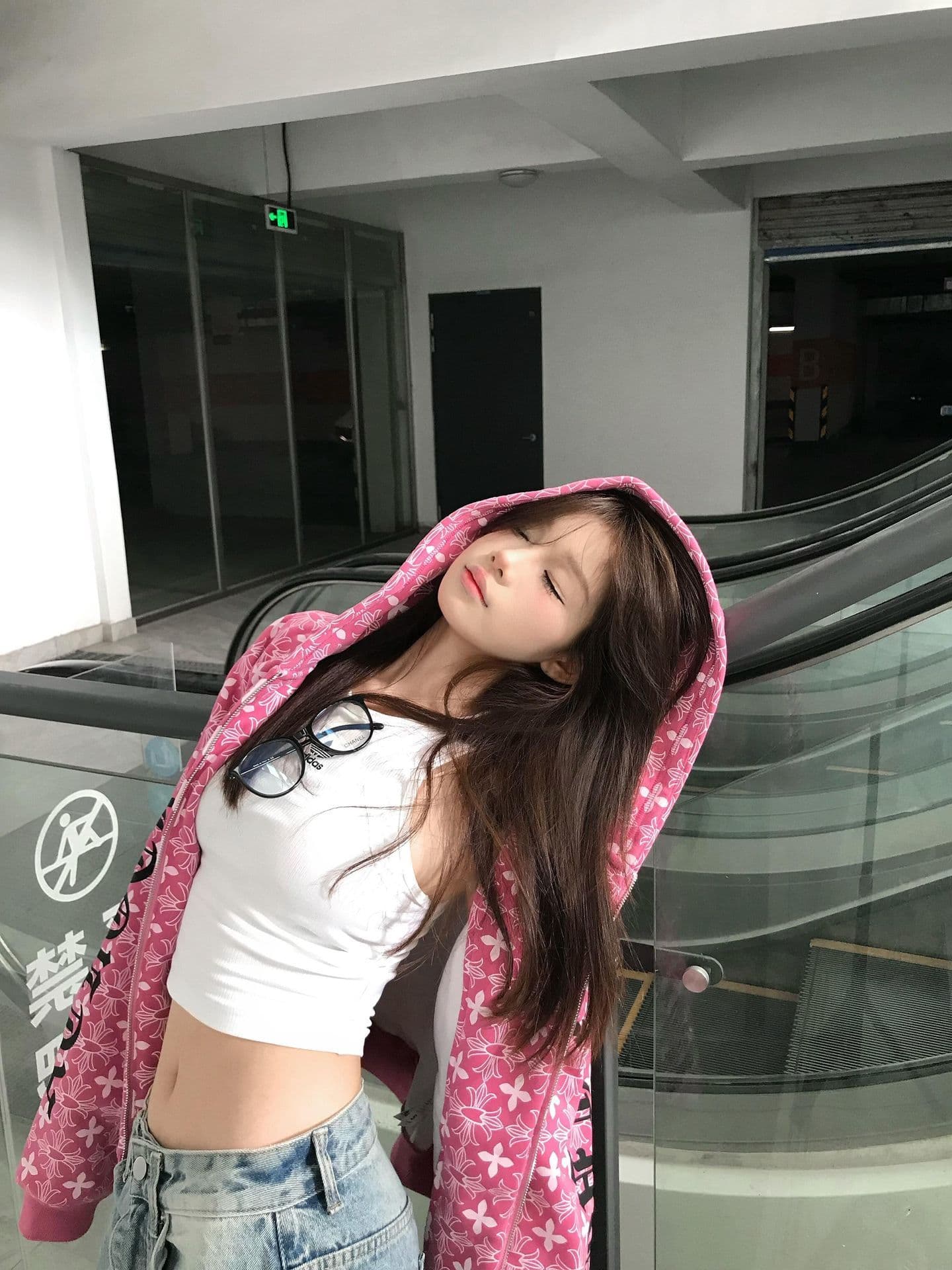 새로운 얇은 스타일 털이 있는 인사이드 그리기 원본 솜씨 프린트 후드 티 스웨터 여성 상세 이미지 6
