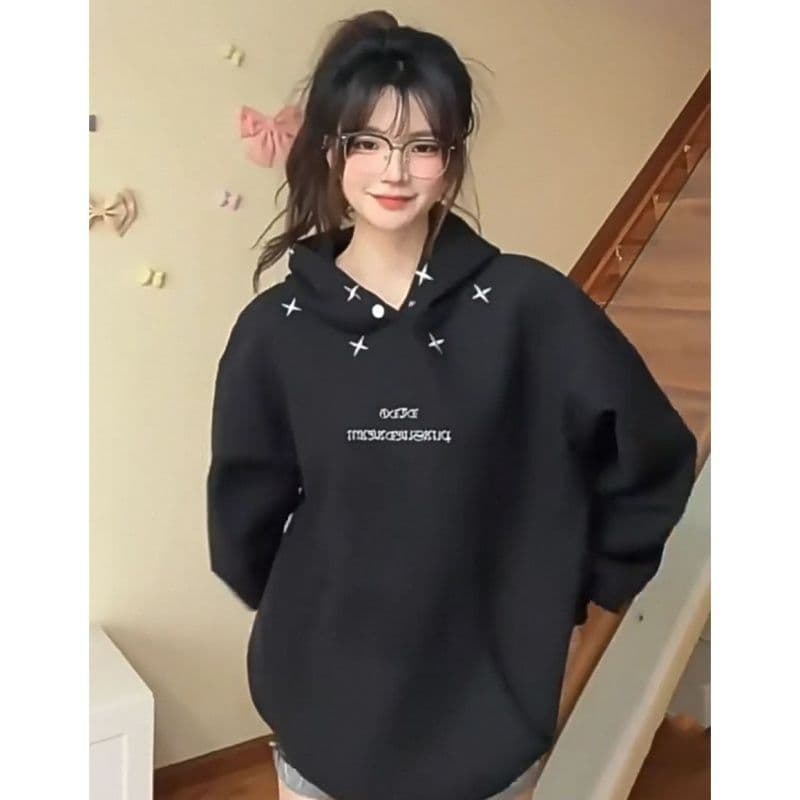 새로운 복잡한 은 여우 플러시 자수 패키지 어깨 칼라 단추 디자인 센스 무선 후드 티 스웨터 상세 이미지 2