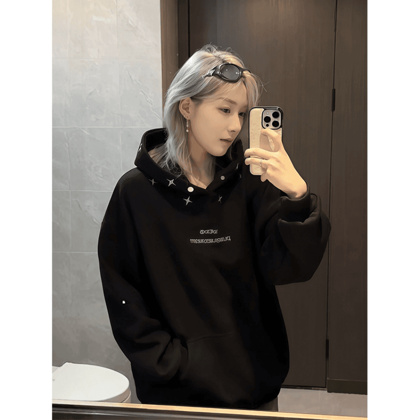 새로운 복잡한 은 여우 플러시 자수 패키지 어깨 칼라 단추 디자인 센스 무선 후드 티 스웨터 상세 이미지 6