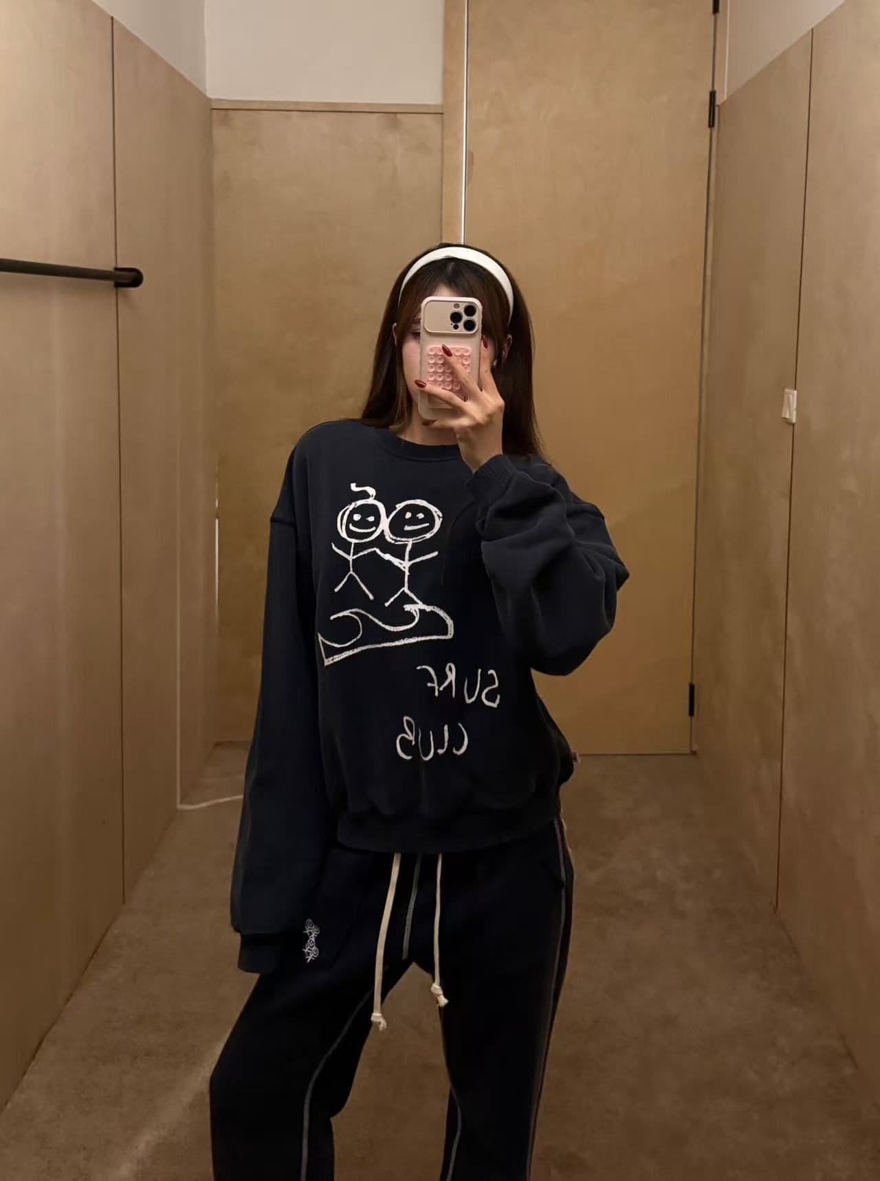 새로운 생방송 품질 복합 얇은 스타일 은 여우 플러시 라운드 넥 작은 남자 낙서 이미지 3