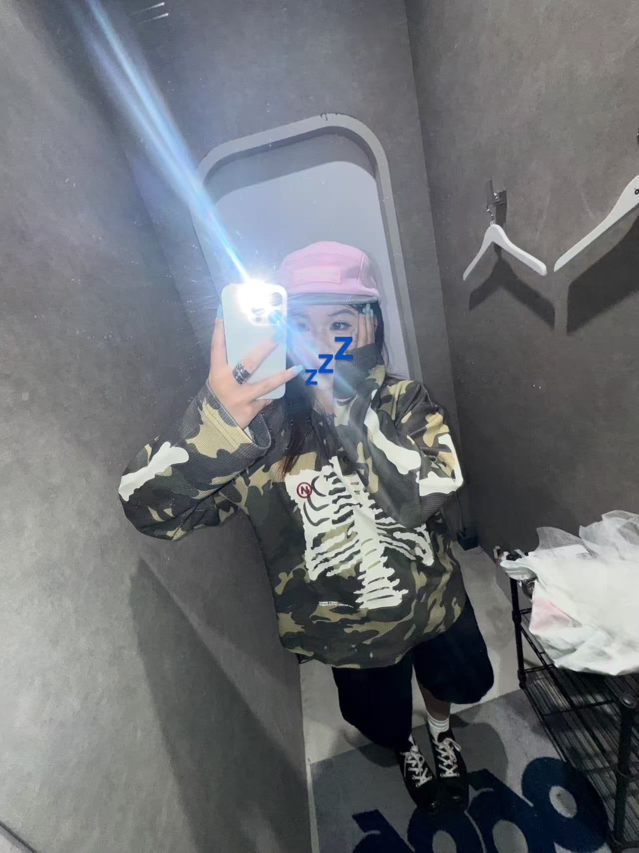 새로운 생방송 품질 이후 패키지 칼라 반팔 티셔츠 알파벳 프린트 맨위 상세 이미지 6