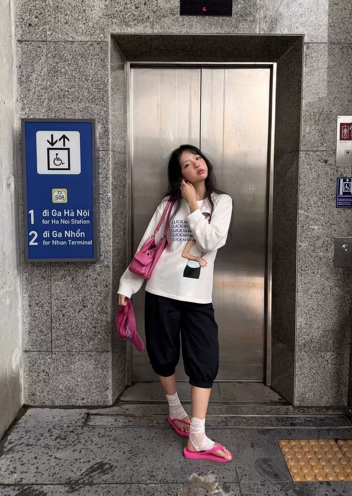 봄 가을 새로운 이후 패키지 칼라 긴팔 라운드 넥 티셔츠 알파벳 초상화 프린트 이미지 4