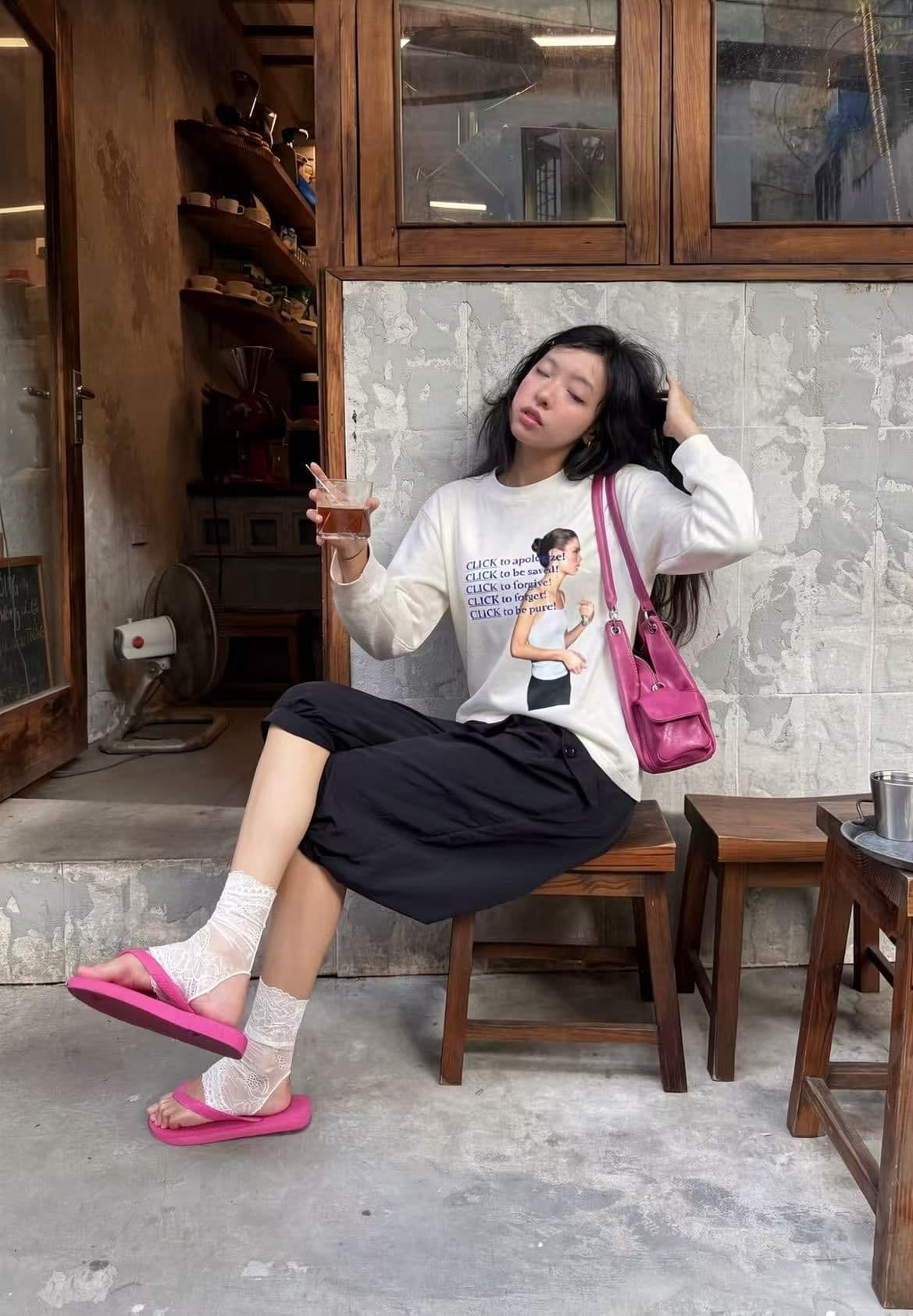 봄 가을 새로운 이후 패키지 칼라 긴팔 라운드 넥 티셔츠 알파벳 초상화 프린트 이미지 2