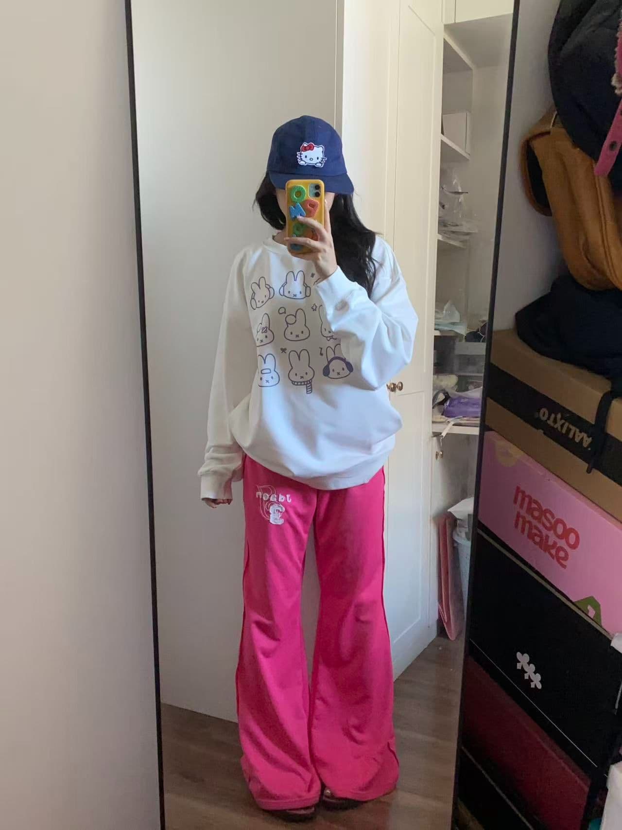 새로운 생방송 품질 복합 얇은 스타일 은 여우 플러시 털이 있는 라운드 넥 만화 프린트 상세 이미지 3