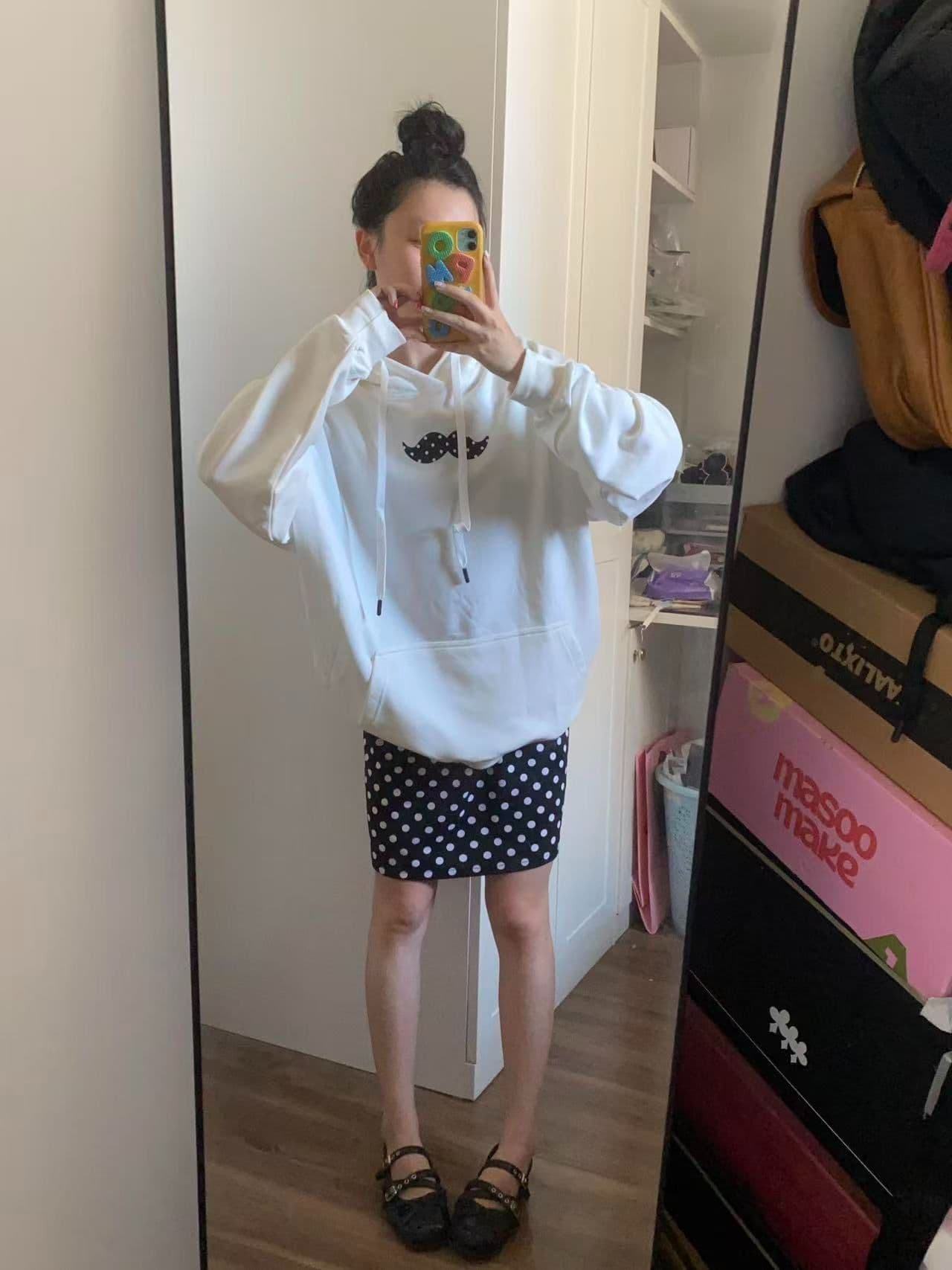 새로운 생방송 품질 복합 얇은 스타일 은 여우 플러시 털이 있는 후드 도트 무늬 수염 상세 이미지 2