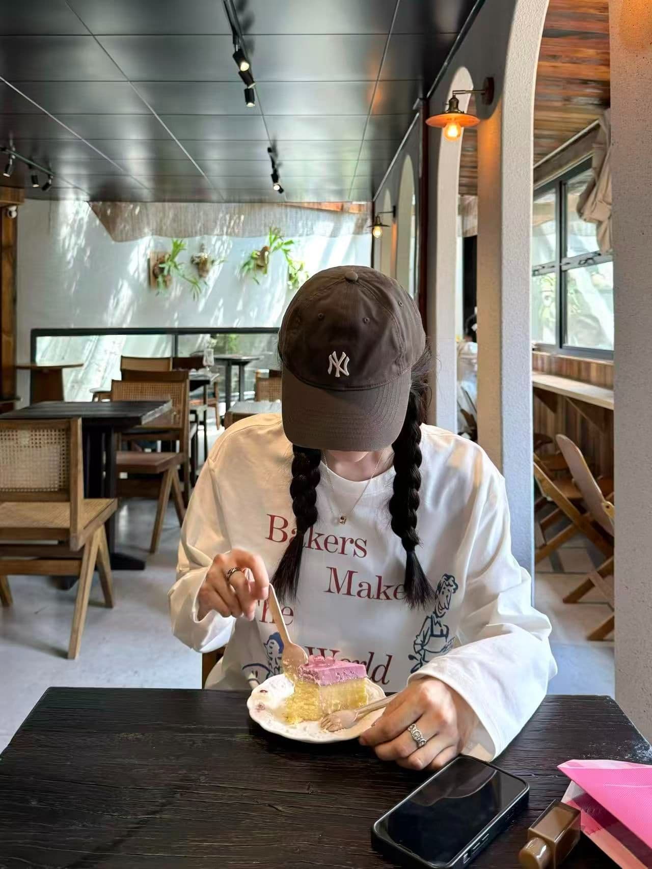 봄 가을 새로운 이후 패키지 칼라 긴팔 라운드 넥 티셔츠 만화 알파벳 프린트 상세 이미지 4