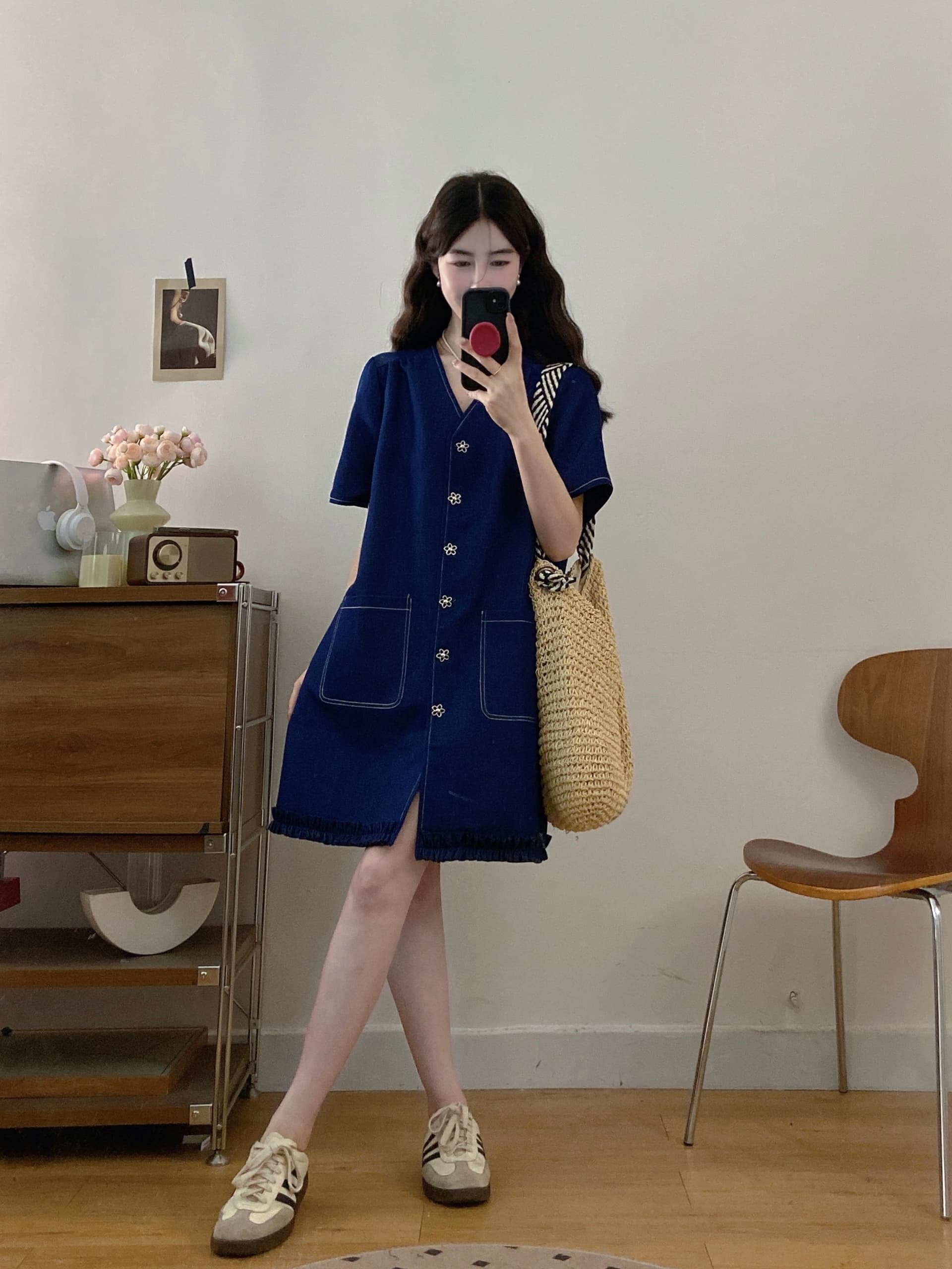 실사 빅 사이즈 여성 의류 지방 mm 새로운 몸매 가꾸기 데님 단추 레트로 V넥 한 마디 드레스 상세 이미지 9
