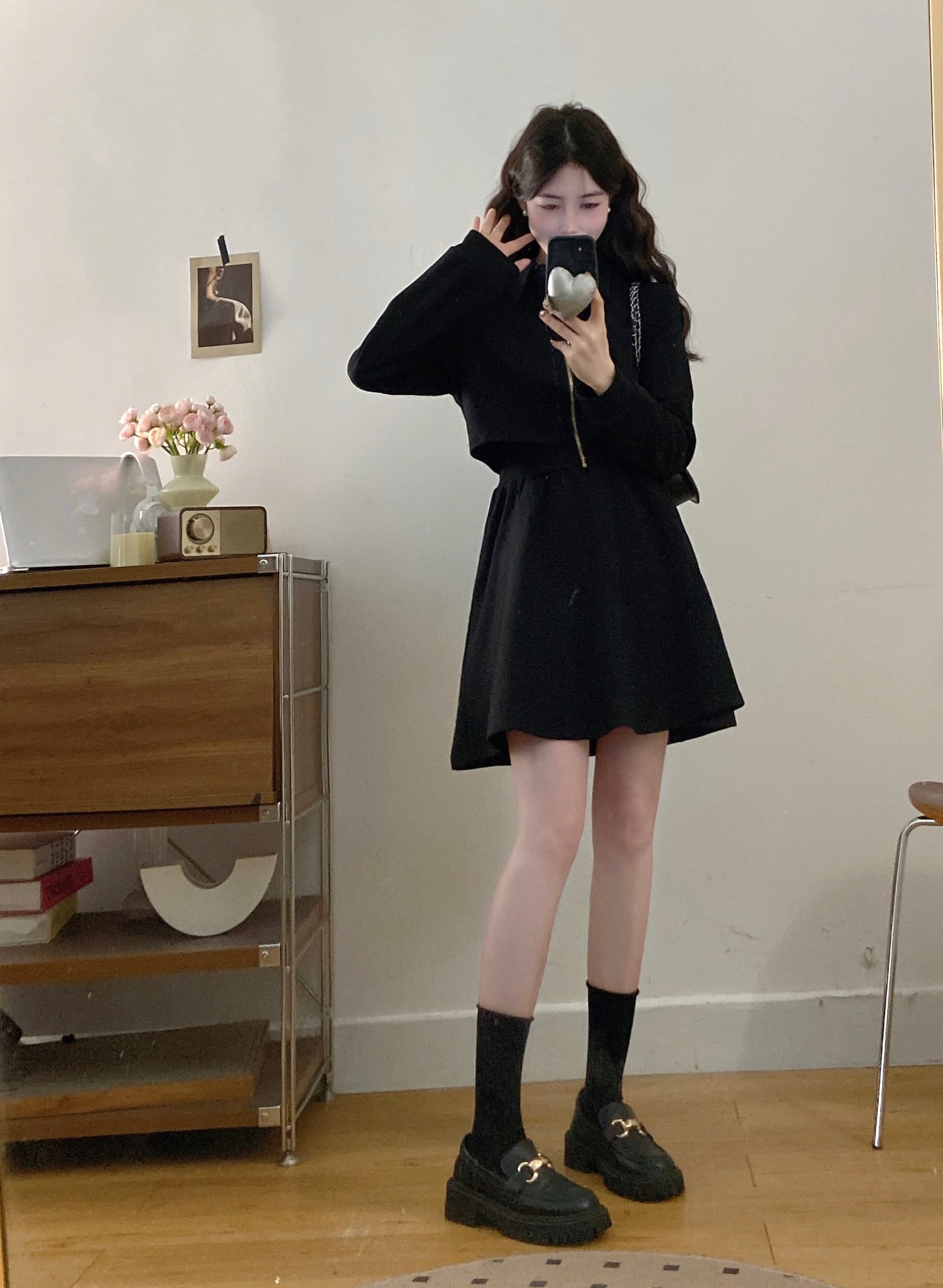 실사 빅 사이즈 여성 의류 지방 mm 새로운 출퇴근 편안함 허리 수축 슬림해 보이는 작은 검은 드레스 이미지 3