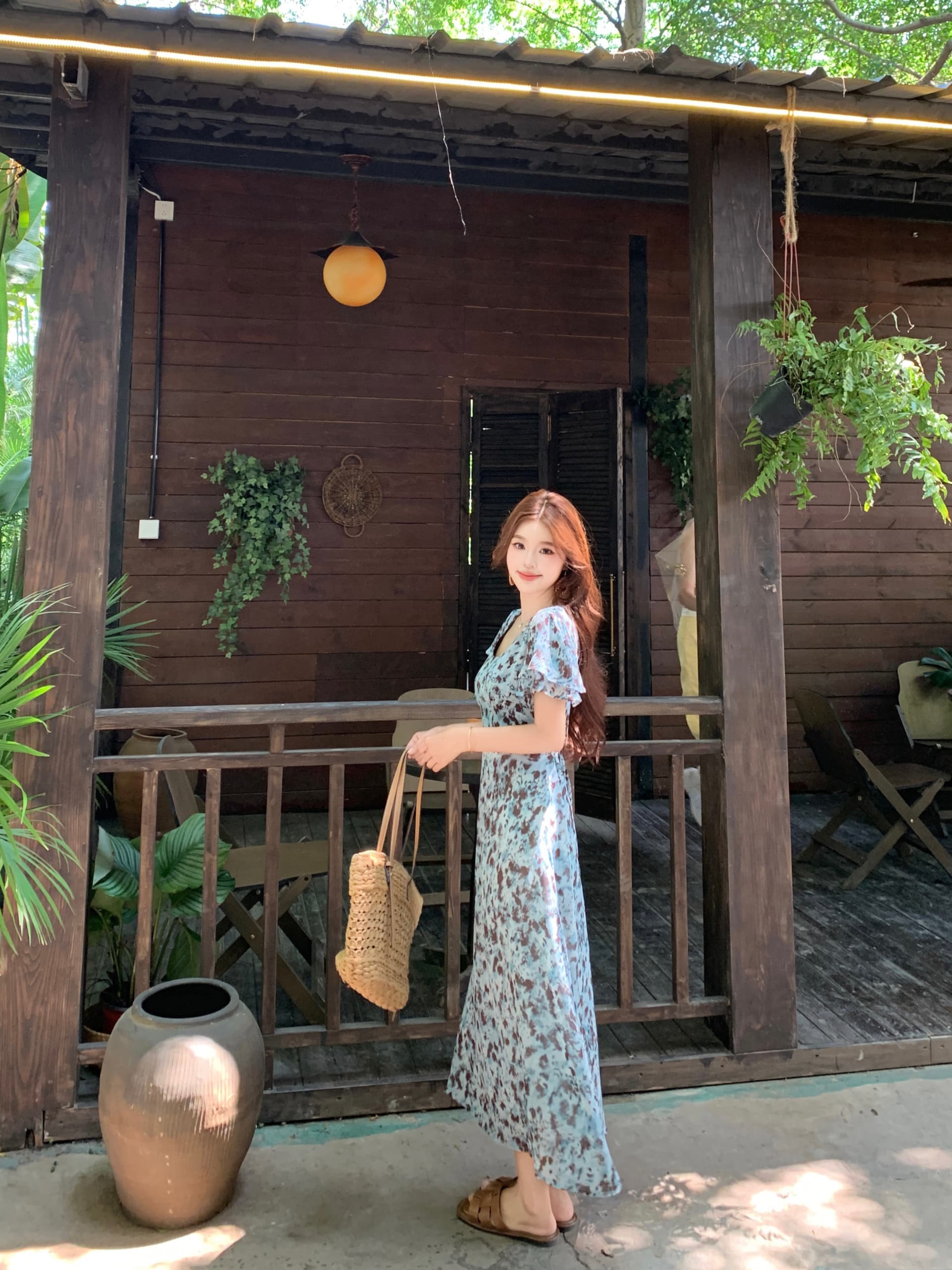 실사 빅 사이즈 여성 의류 패션 품격 V넥 프랑스식 외국 가스 작은 날다 소매 다용도 꽃무늬 몸매 가꾸기 드레스 상세 이미지 1