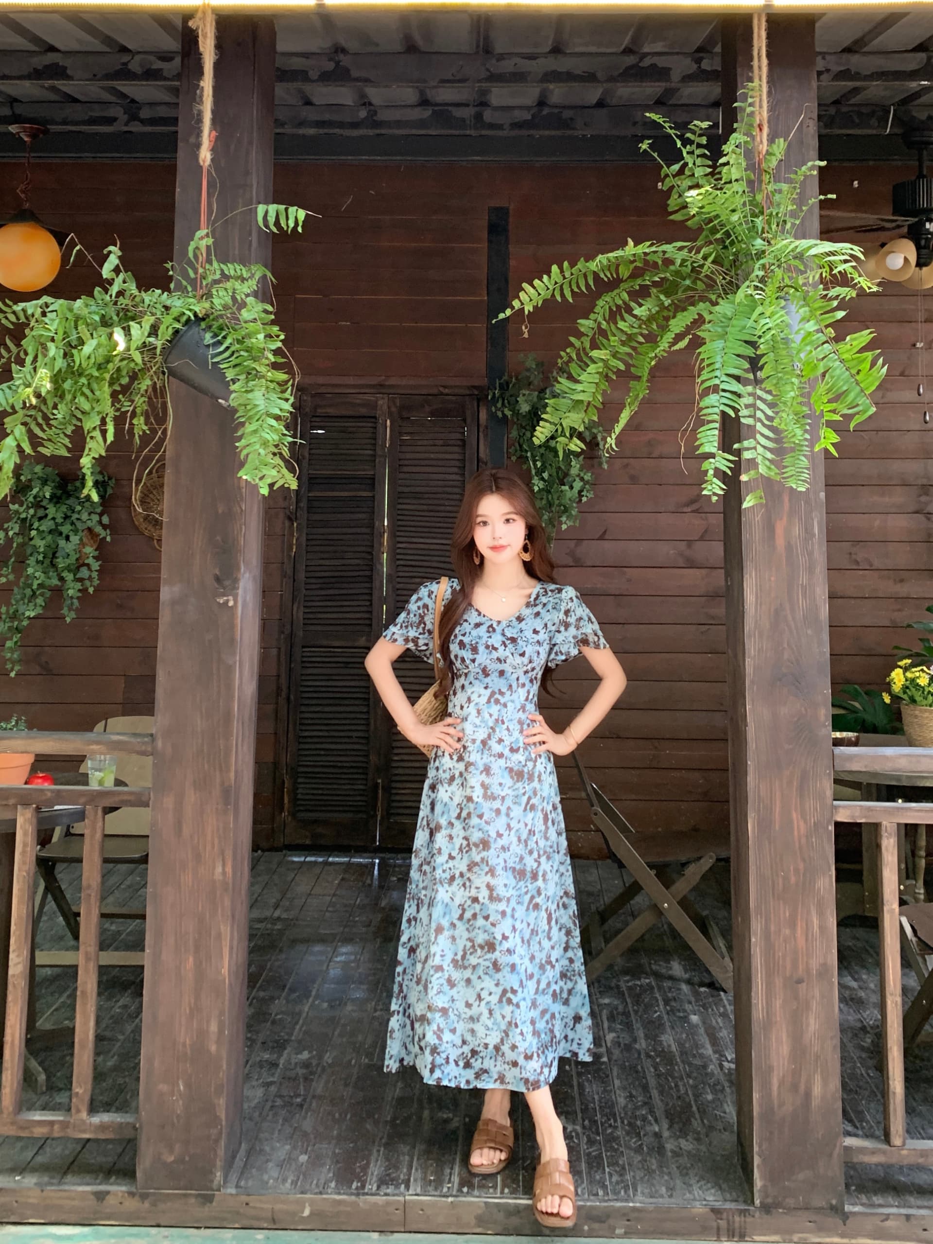실사 빅 사이즈 여성 의류 패션 품격 V넥 프랑스식 외국 가스 작은 날다 소매 다용도 꽃무늬 몸매 가꾸기 드레스 상세 이미지 12