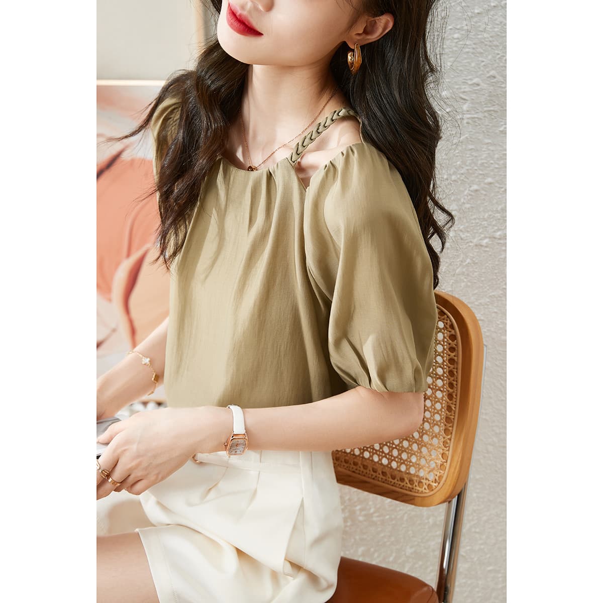 2026 오프숄더 셔츠 여름 라운드 넥 거품 소매 주간 실크 얇은 스타일 통기성 다용도 셔츠