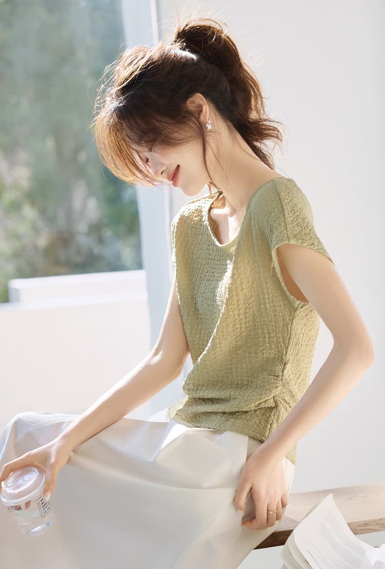 26 여름 새로운 품격 슬림해 보이는 여성 티셔츠 캐주얼 미니멀리즘 질감 센스 라운드 넥 심지어 소매 티셔츠 상세 이미지 3