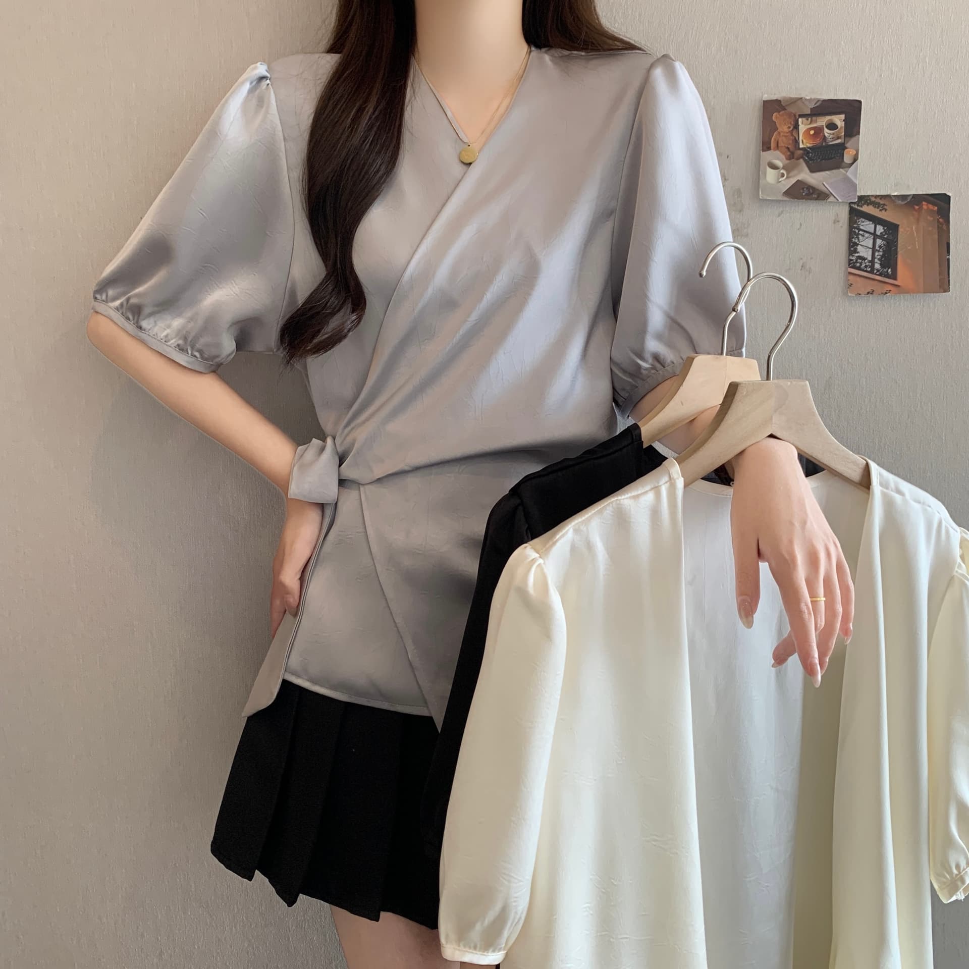 빛 요리 한 바람 새틴 원단 빅 사이즈 여성 의류 여름 디자인 센스 스트랩 V 넥 셔츠 프랑스식 허리 수축 작은 대중 셔츠 이미지 2