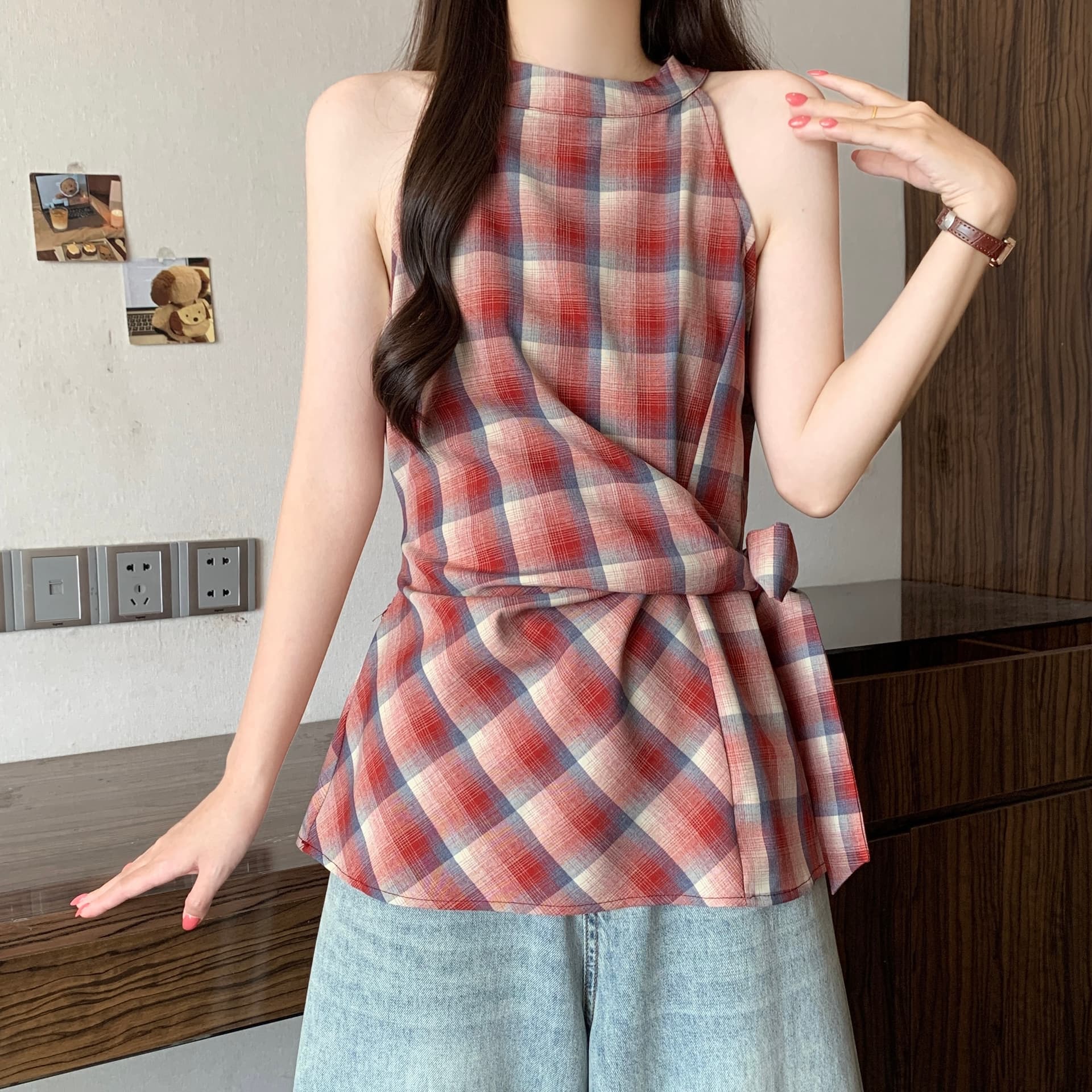 레트로 빨간색 체크무늬 라운드 넥 민소매 여성 셔츠 스트랩 허리 수축 빅 사이즈 조끼 여름 한국 스타일 외국 가스 작은 셔츠 맨위 상세 이미지 5