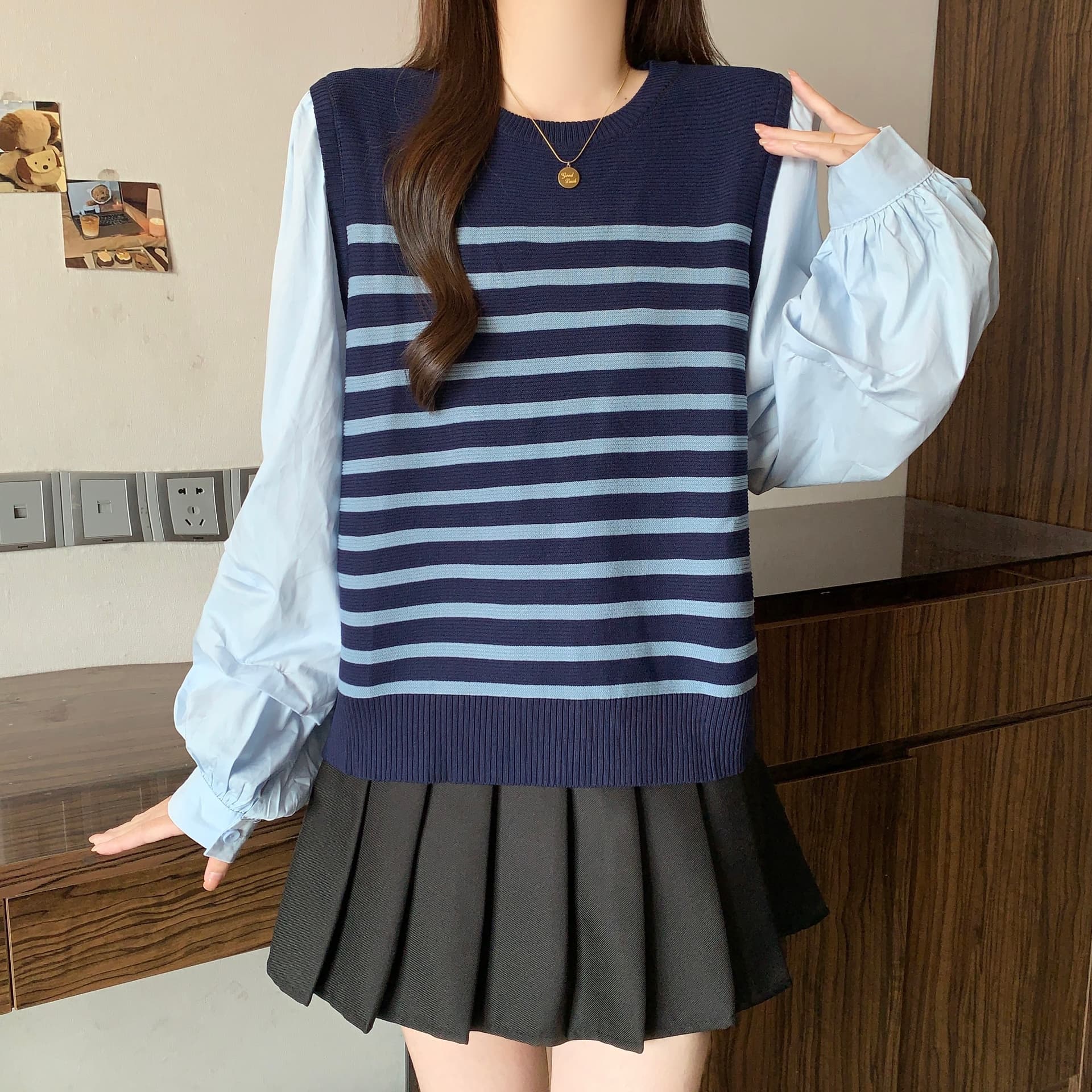 페이크 레이어드 긴팔 패치워크 배색 스트라이프 라운드 넥 티셔츠 여성 셔츠 가을 새로운 슬림해 보이는 다용도 캐주얼 맨위 상세 이미지 6