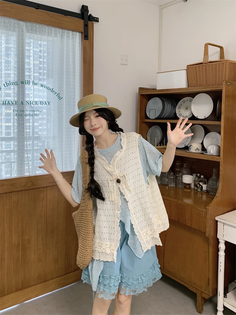 실사 인터넷 유명인 홀로우 아웃 스택 착용 베스트 불규칙 밑단 티셔츠 레이스 바지 상세 이미지 4
