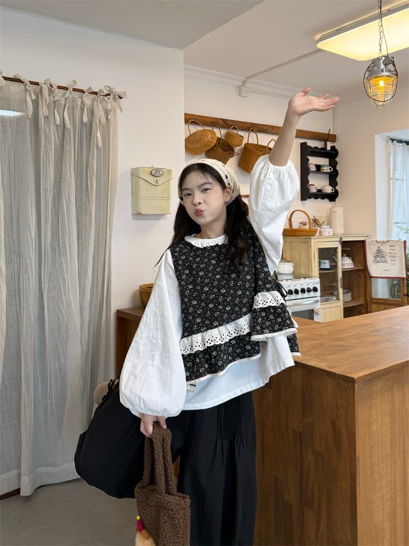 실사 꽃무늬 베스트 화이트 레이스 인사이드 가져 가라. 검정색 꽃밭 바지 세 조각 여성 세트 상세 이미지 7