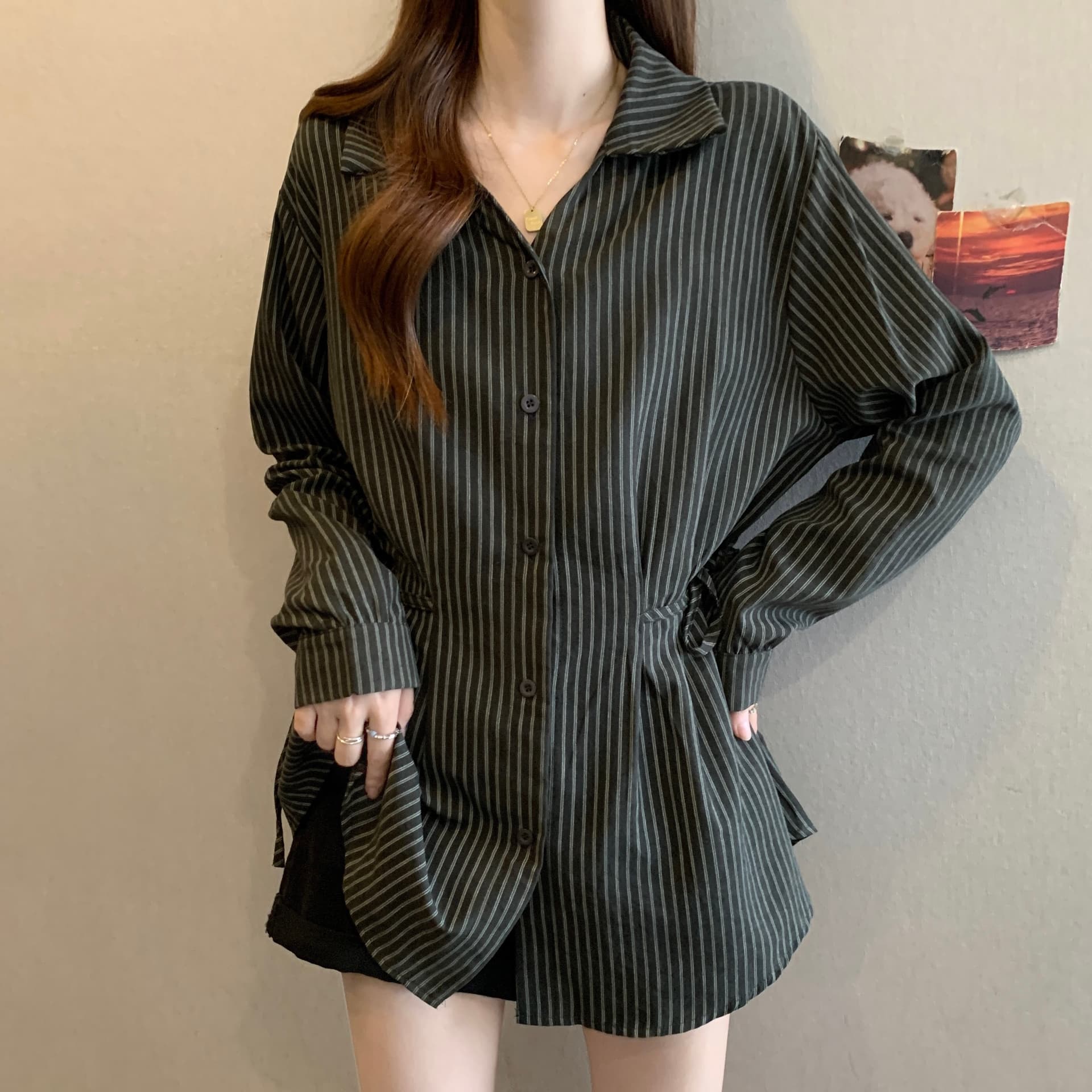 빅 사이즈 여성 의류 한국 스타일 레트로 스트라이프 긴팔 레이스업 허리 수축 여성 셔츠 봄 가을 품격 슬림해 보이는 중간 길이 맨위 상세 이미지 20