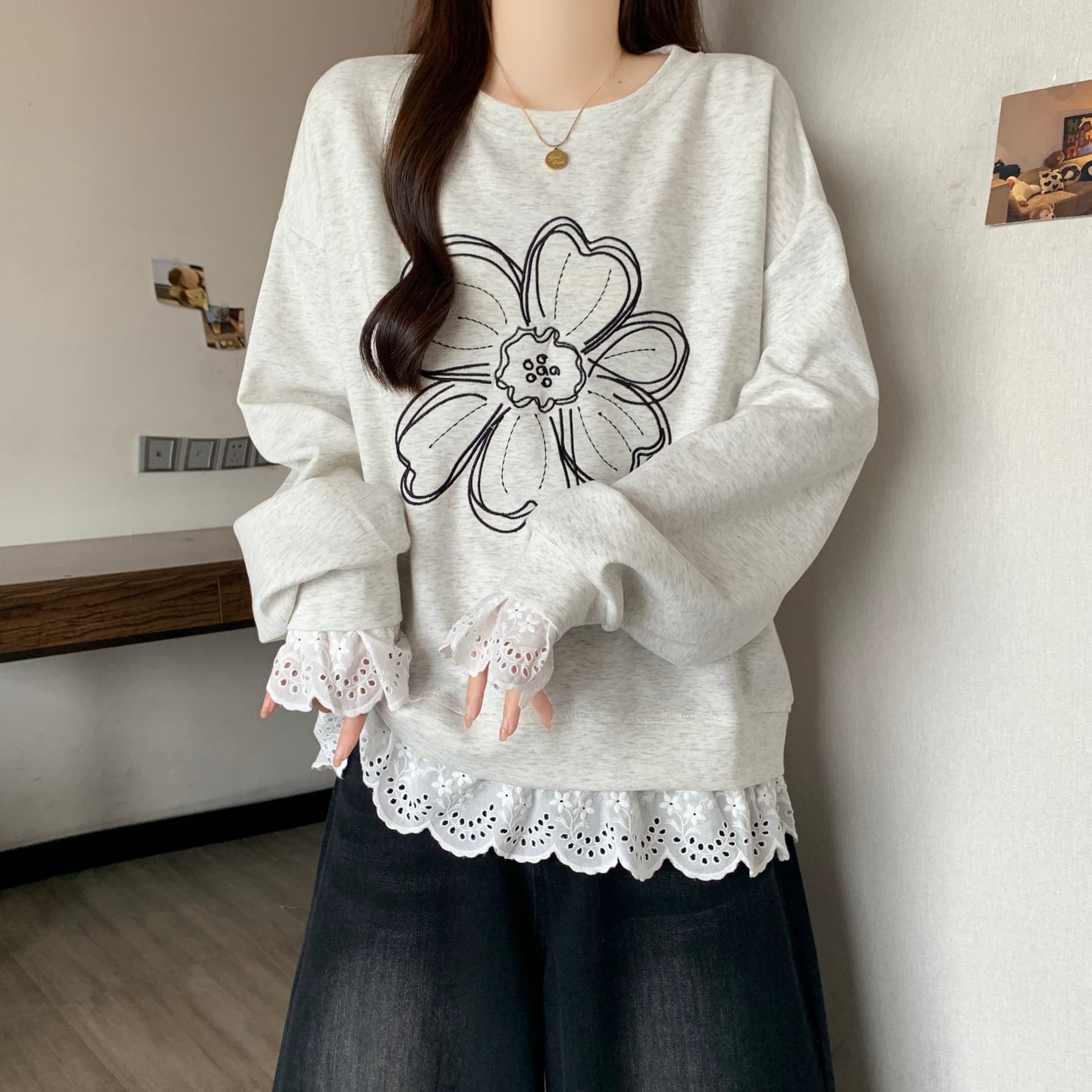 빅 사이즈 여성 의류 회색 후드티 여성 2026 가을 새로운 꽃무늬 자수 면 센스 루즈핏 긴팔 라운드 넥 맨위 상세 이미지 18