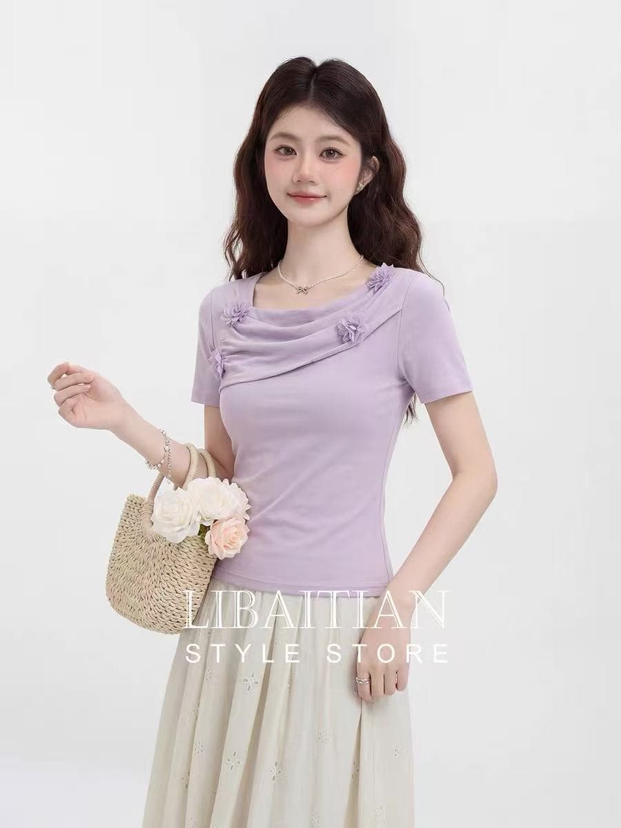 패션 캐주얼 바람 광장 칼라 반팔 티셔츠 여성 2026 새로운 여름 불규칙 3 차원 꽃 긍정적 인 어깨 짧은 맨위 이미지 4