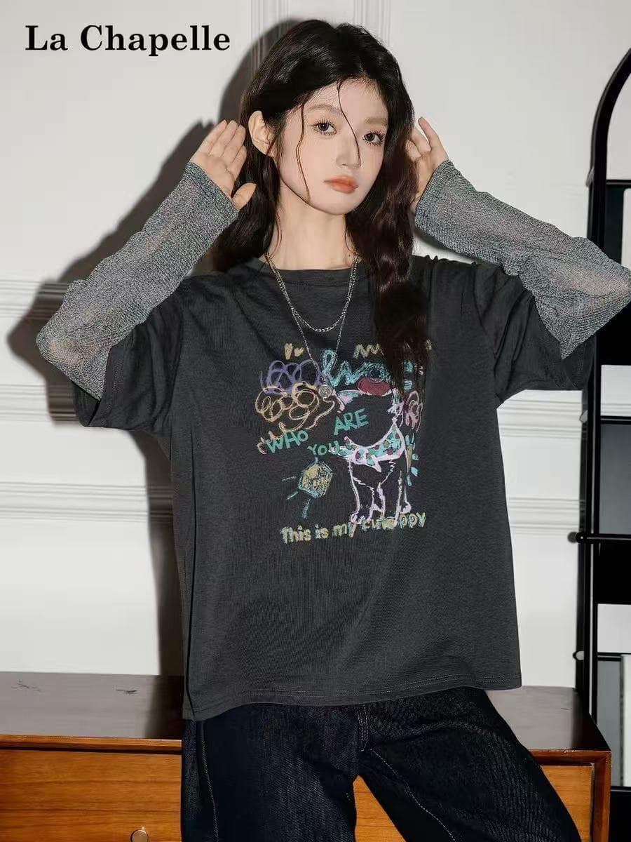 회색 낙서 디자인 티셔츠 2026 새로운 페이크 레이어드 반팔 여성 여름 망사 자외선 차단 패치워크 패션 맨위