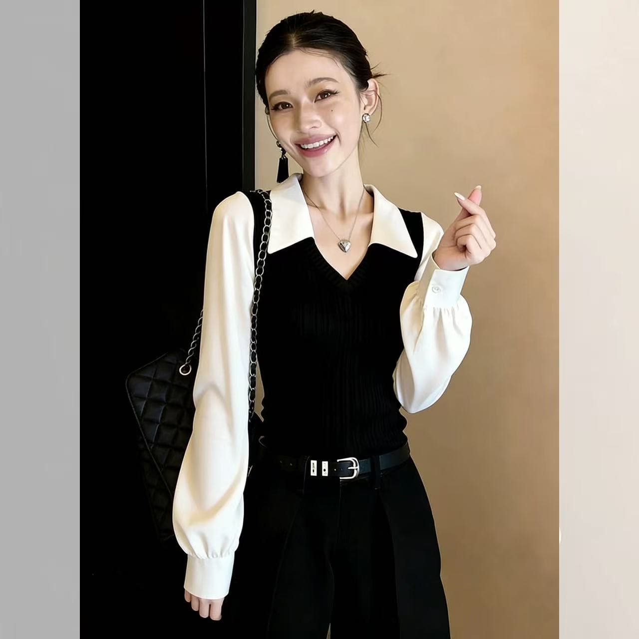 검정색 벌룬 소매 폴로 칼라 패치워크 페이크 레이어드 몸매 가꾸기 여성 셔츠 2026 봄 프랑스식 품격 오래된 돈 바람 맨위 이미지 3