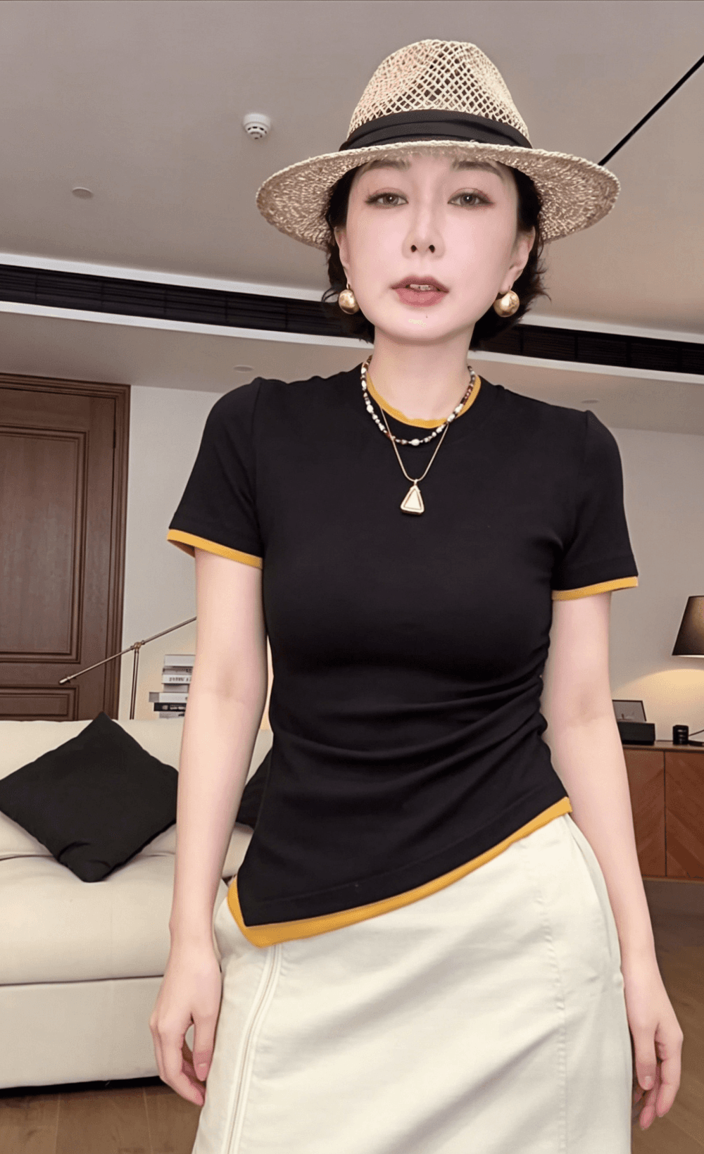 여름 새로운 배색 디자인 차가운 센스 티셔츠 패션 여성