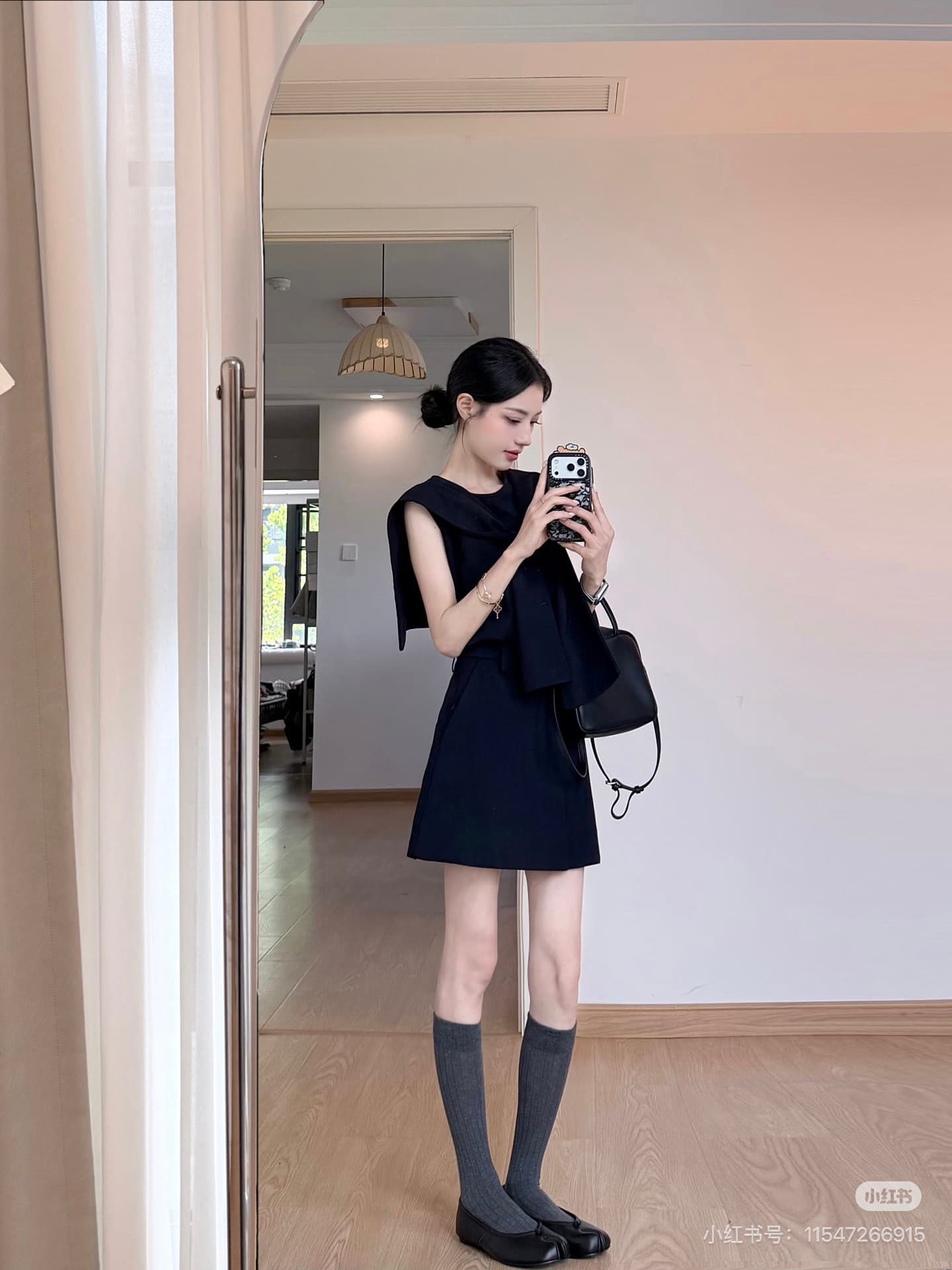 익스트림 제인 캐주얼 아세트산 숄 조끼 품격 딱딱한 라운드 넥 민소매 맨위 한 마디 미니 스커트 세트