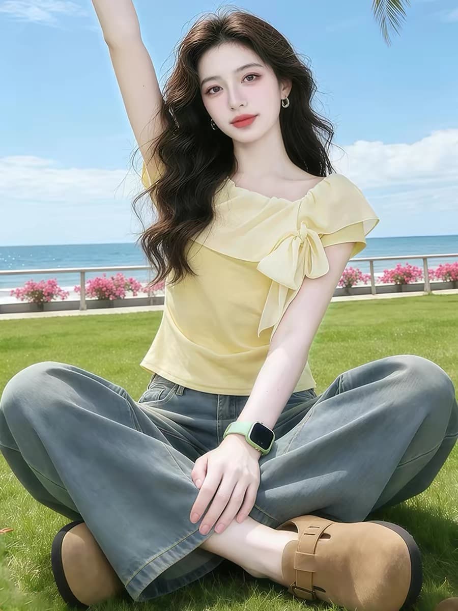 2026 여름 도파민 아름다운 디자인 센스 맨위 황색 비스듬한 어깨 나비 매듭 주름 꼬집기 허리 반팔 티셔츠 여성 상세 이미지 4
