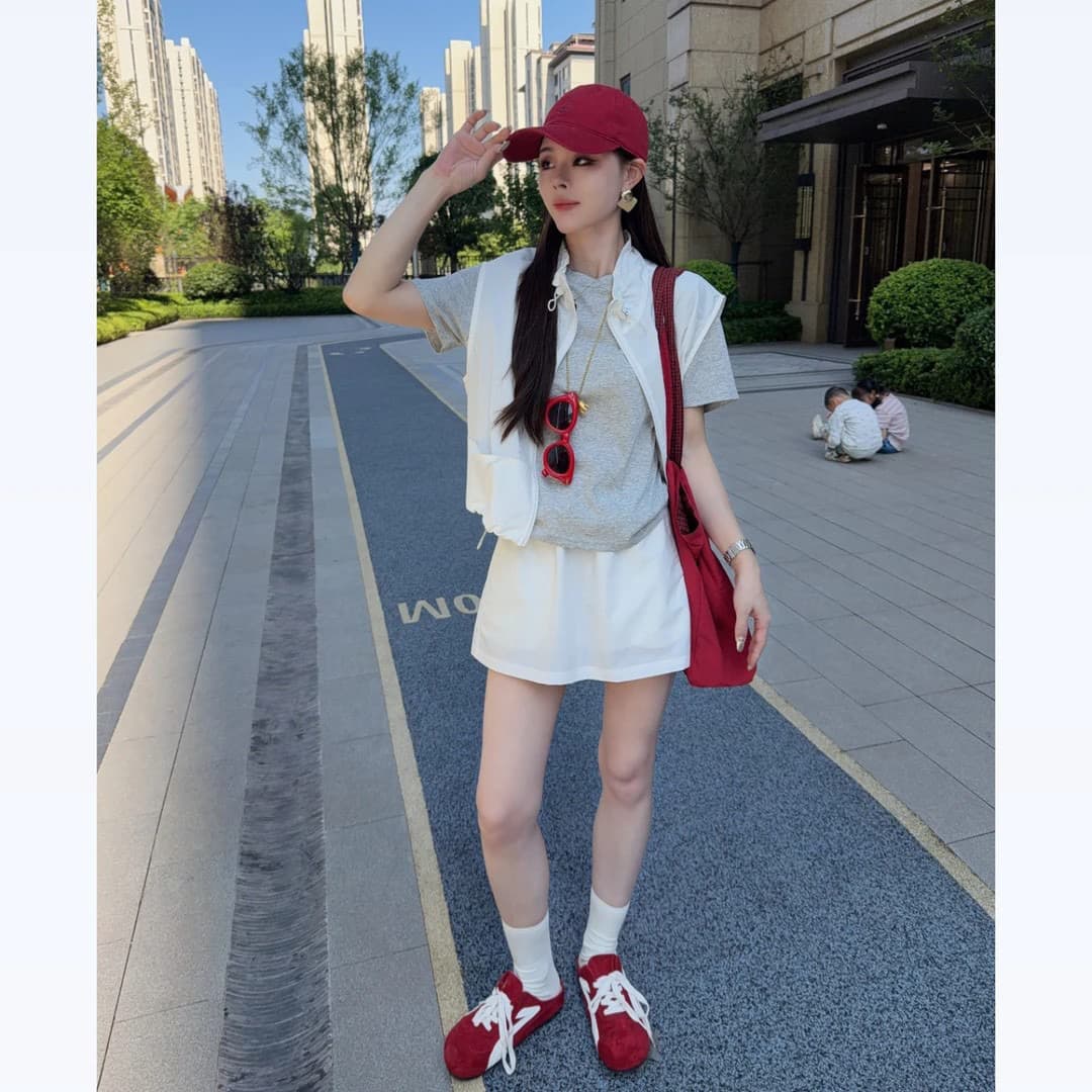 여름 새로운 패션 캐주얼 연령 감소 슬림해 보이는 베스트 한 마디 미니 스커트 투피스 세트 이미지 4