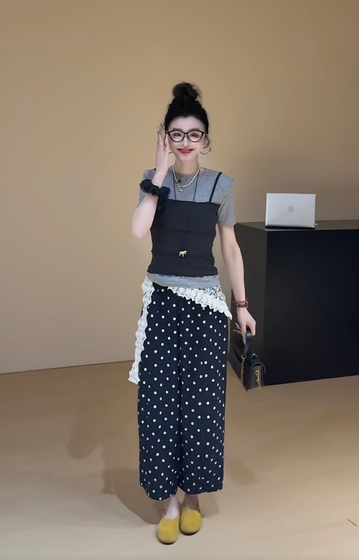 여름 작은 대중 미니멀리즘 디자인 센스 다용도 페이크 레이어드 맨위 도루 센스 도트 무늬 바지 세트 이미지 4