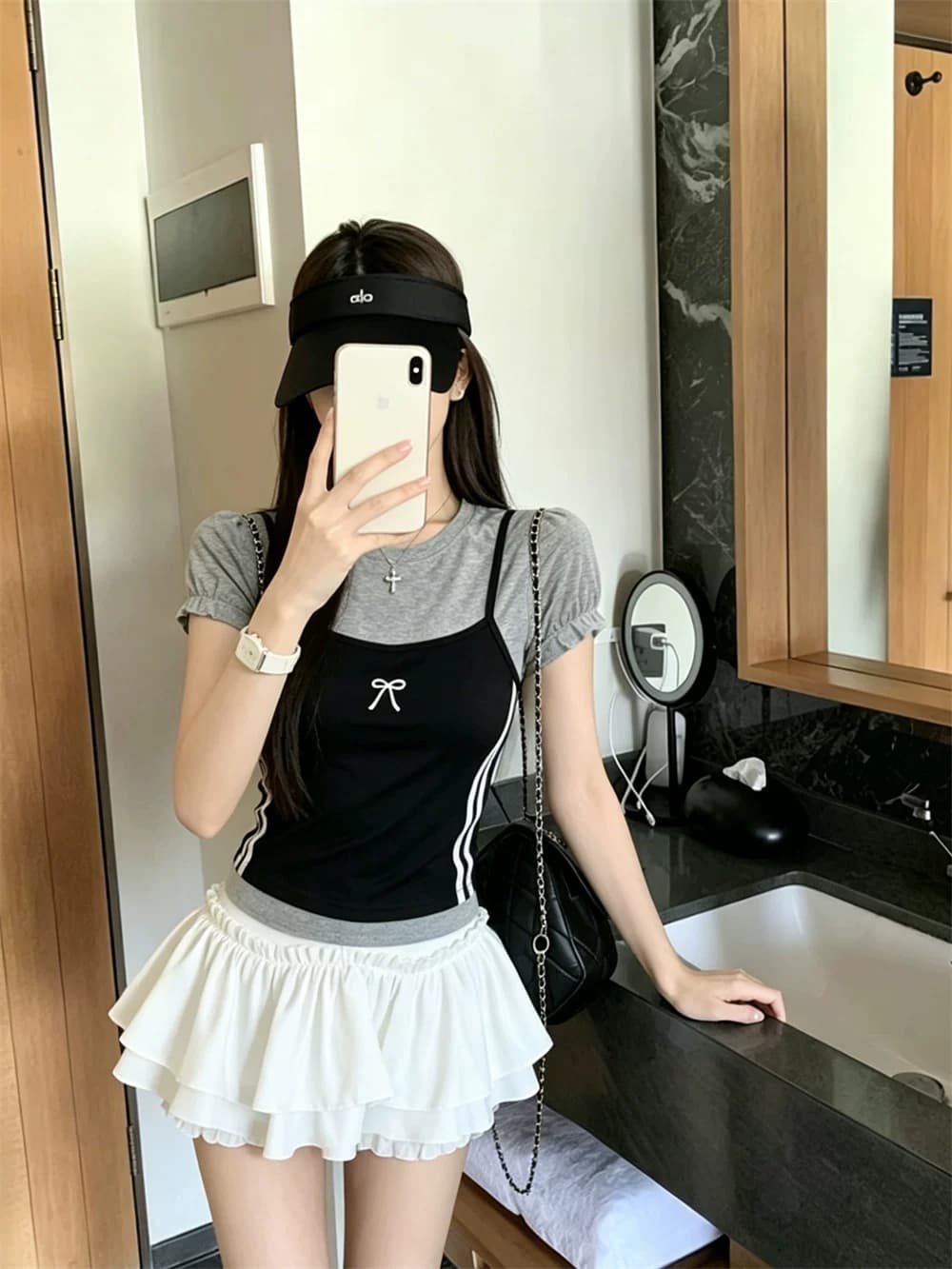 프랑스식 레트로 학원 스타일 페이크 레이어드 디자인 센스 작은 대중 여름 새로운 다용도 슬림해 보이는 맨위 여성 이미지 2
