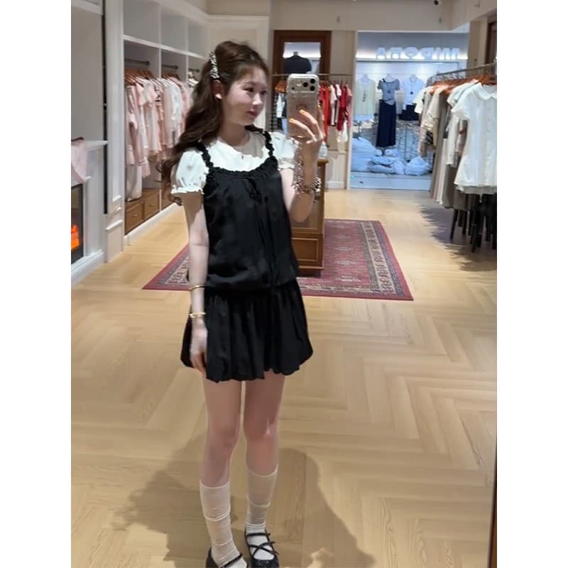 여름 부드러운 달콤한 스타일 화이트 라운드 넥 거품 소매 맨위 외부 가져 가라. 민소매 슬립 점프 슈트 치마 세트 이미지 2