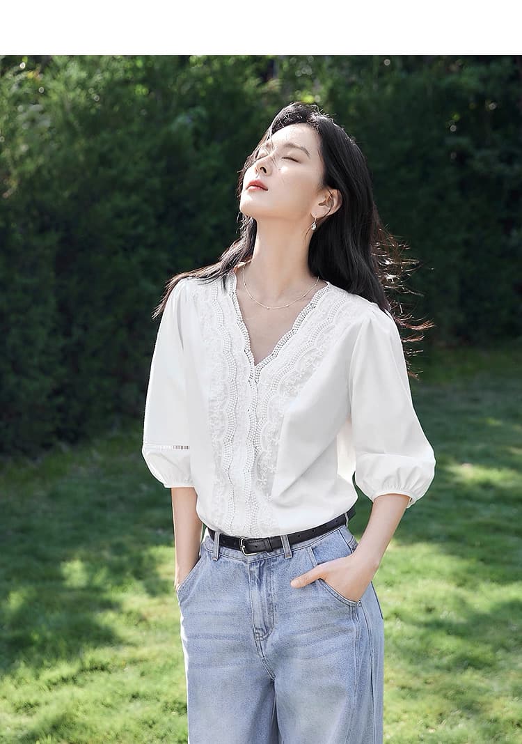 유 오동 빛 럭셔리 프랑스식 홀로우 아웃 레이스 V넥 화이트 여성 셔츠 2026 여름 새로운 우아함 Chic 맨위 상세 이미지 1