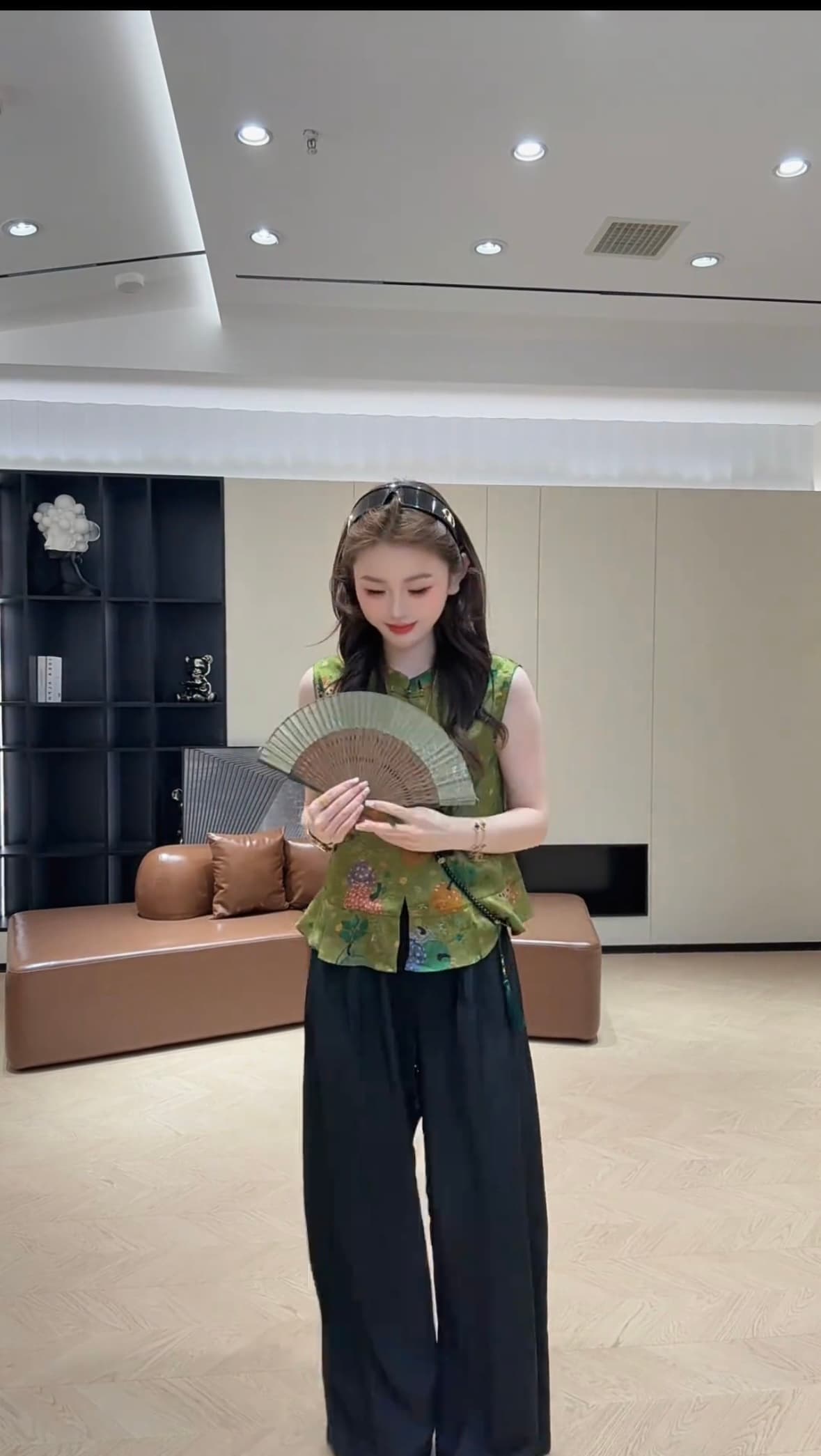 여름 새로운 슬림해 보이는 단추 자카드 레트로 프릴 민소매 작은 셔츠 상세 이미지 2