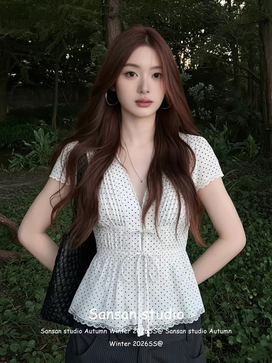 도트 무늬 V 넥 셔츠 상세 이미지 3