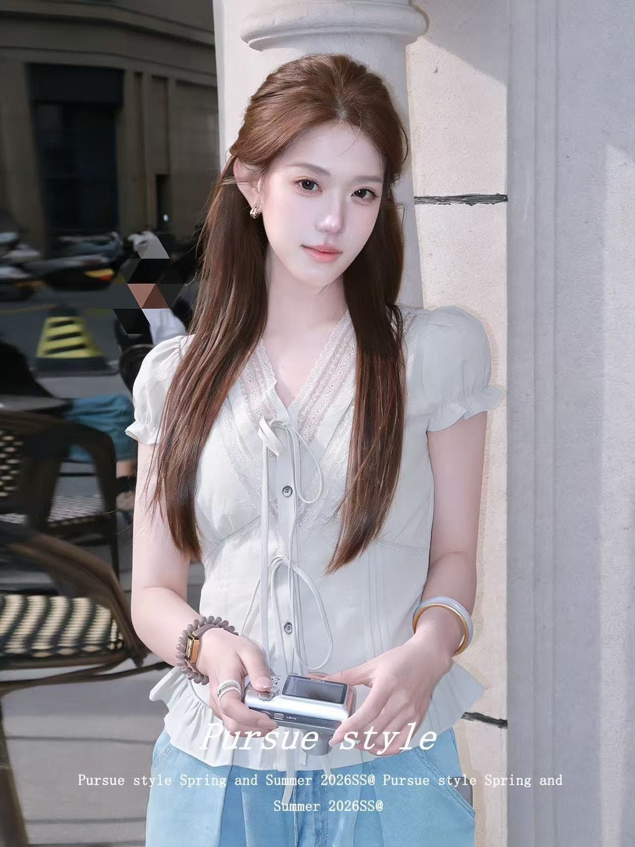 프랑스식 V넥 레이스 여성 셔츠 여름 거품 소매 반팔 셔츠 디자인 센스 맨위 상세 이미지 5