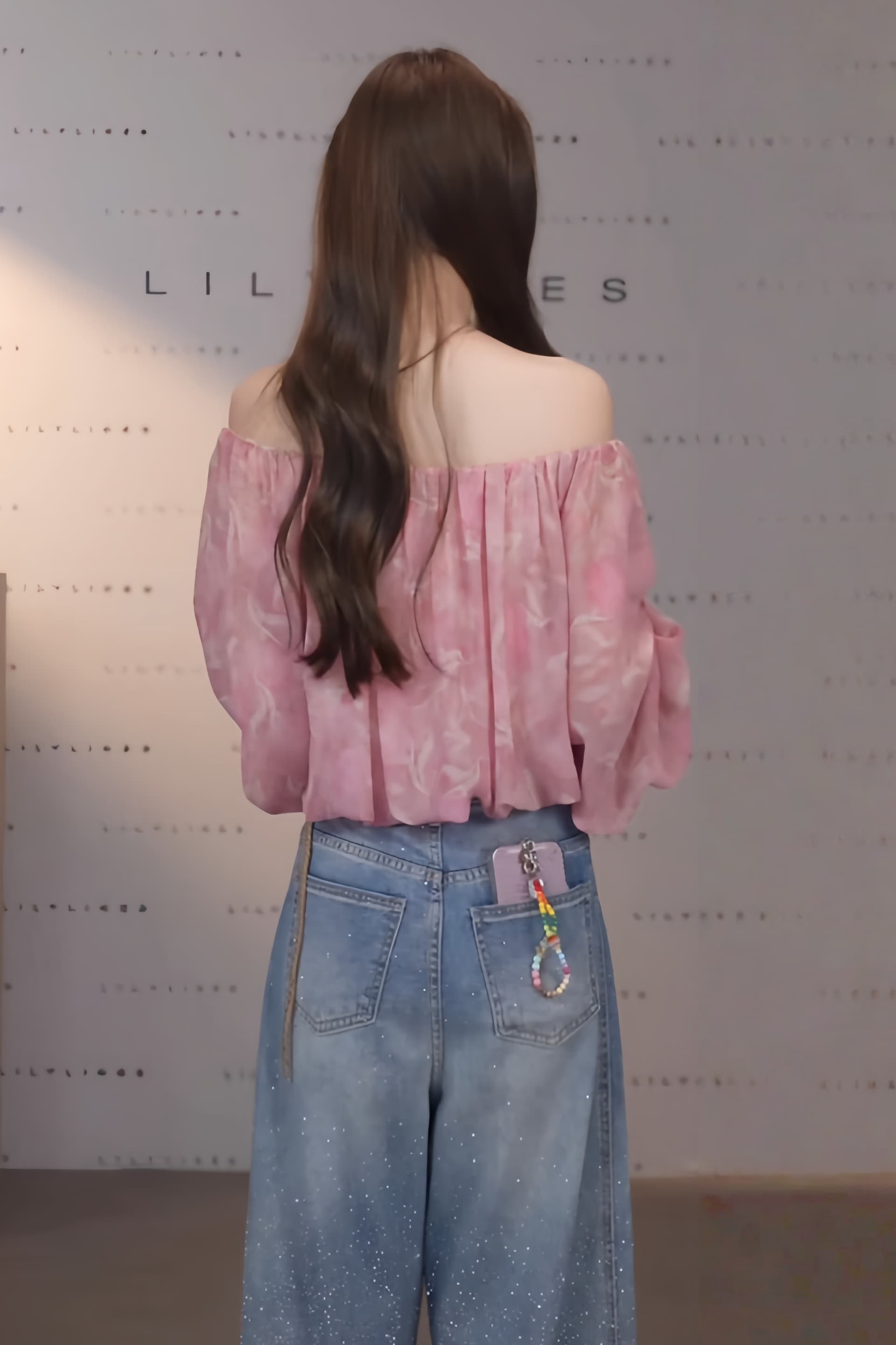 분말 안개 헤일로 염색 오프숄더 거품 소매 쉬폰 톱 잠금 해제 부드러운 순수한 욕망 분위기 센스 이미지 4