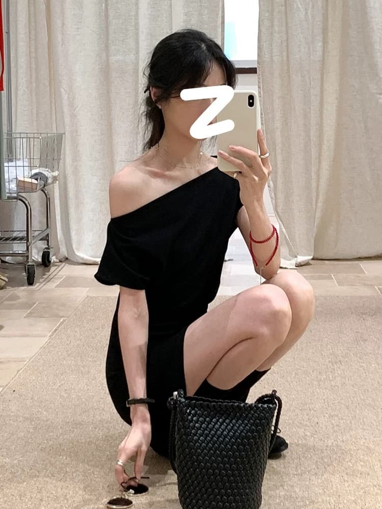 프랑스식 비스듬한 어깨 허리 수축 여성 드레스 여름 새로운 몸매 가꾸기 품격 슬림해 보이는 반팔 한 마디 미니멀리즘 미니 스커트 이미지 3