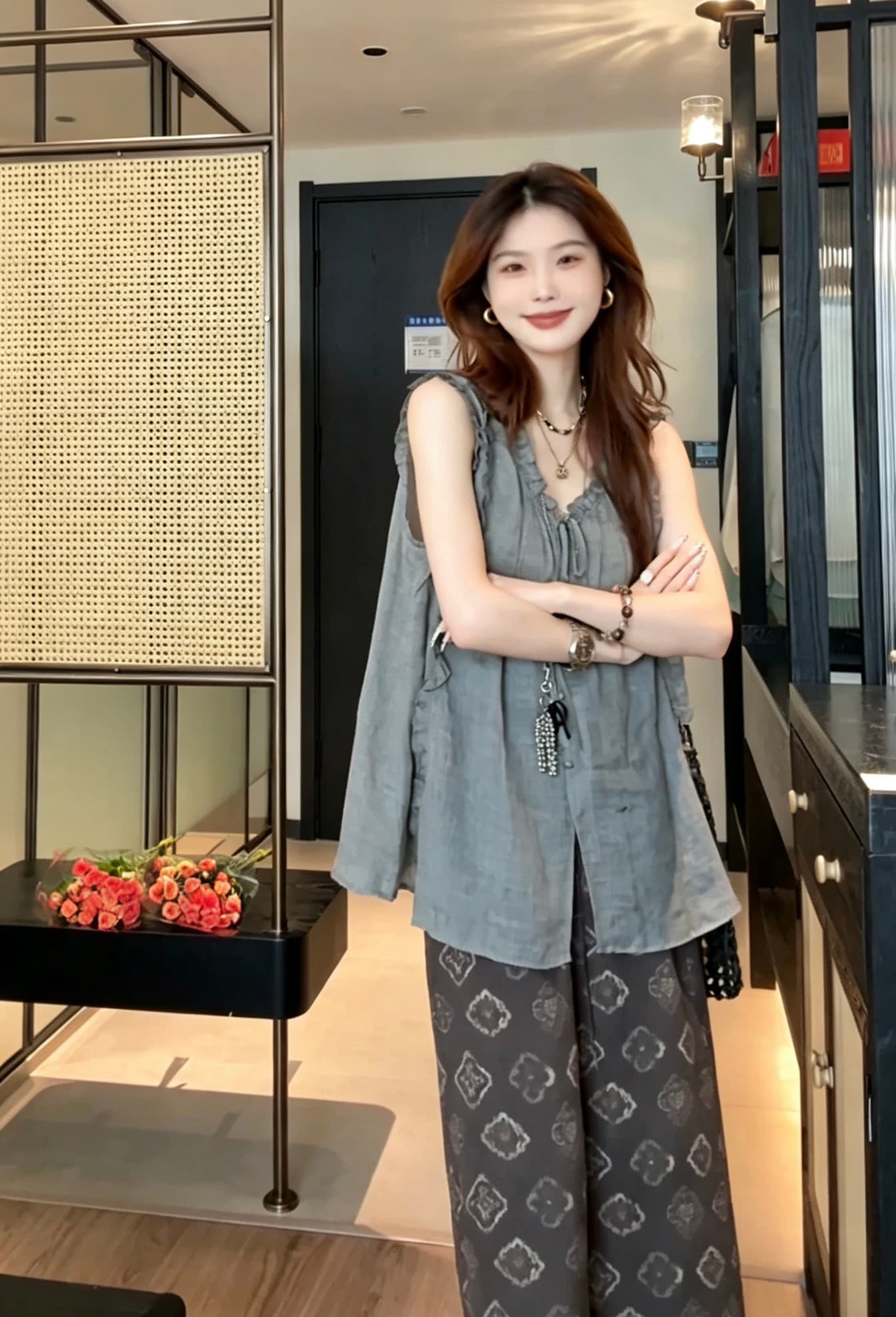 여름 한국 스타일 주간 실크 얼어서 고움 귀 민소매 작은 셔츠 커피 잉크 브라운 꽃 레트로 프린트 반신 치마 세트 이미지 4