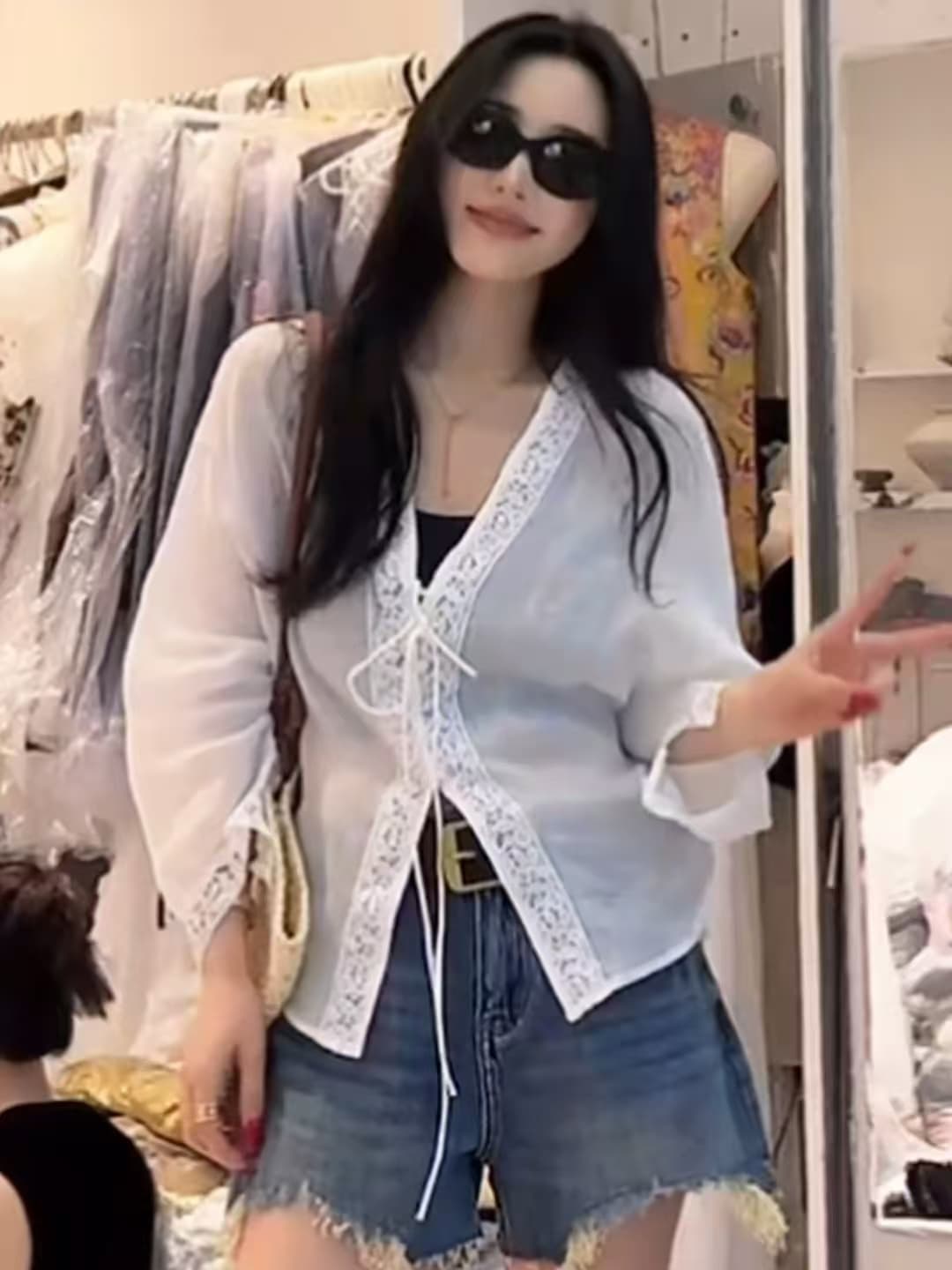 고급 센스 V넥 레이스 레이스 반팔 셔츠 오픈 가디건 여성 여름 얇은 스타일 작은 셔츠 루즈핏 프랑스식 맨위 상세 이미지 1