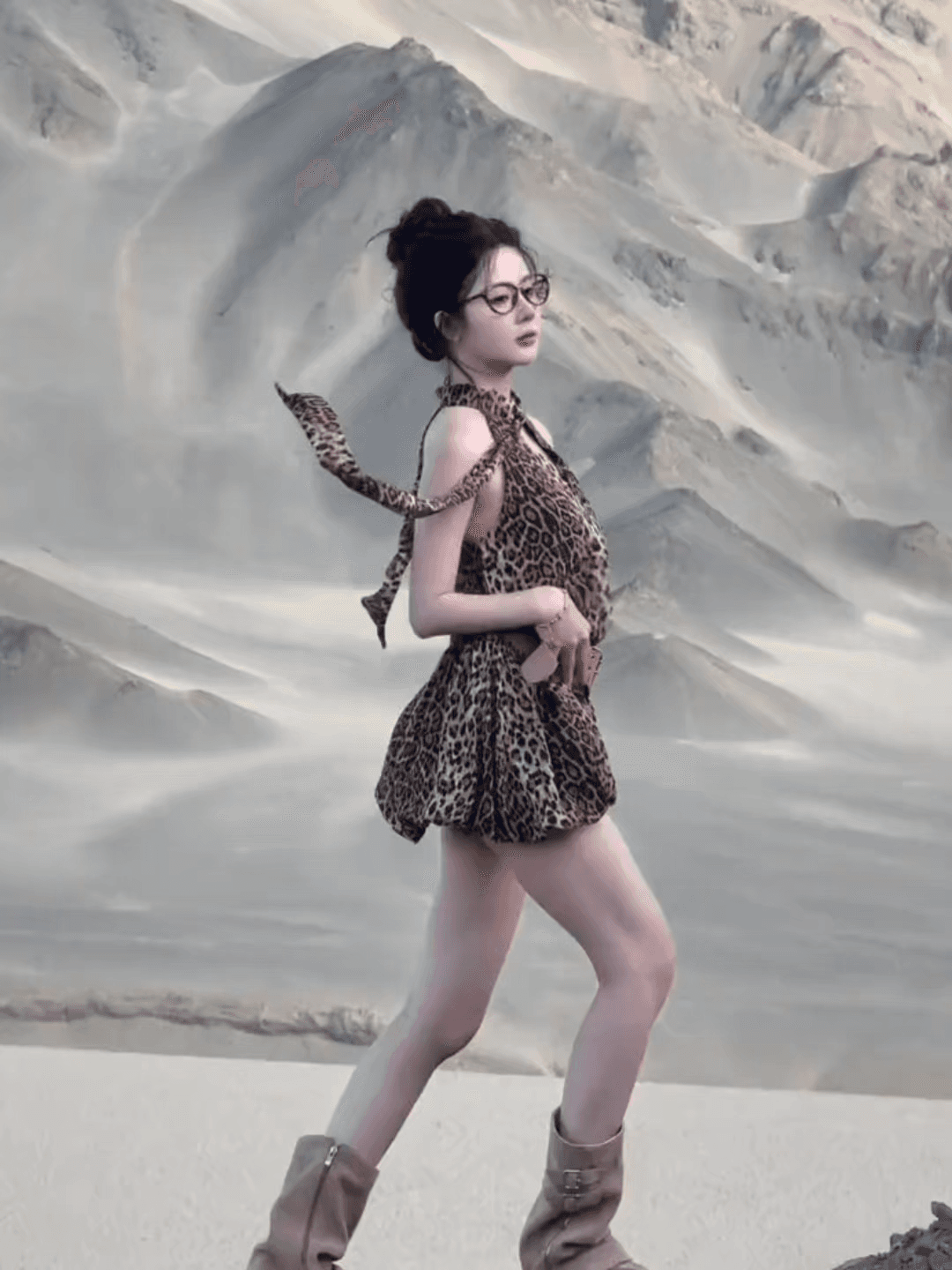 핫걸 레오파드 무늬 리본 행침 목 여성 드레스 슬림해 보이는 허리 수축 민소매 한 마디 미니 스커트