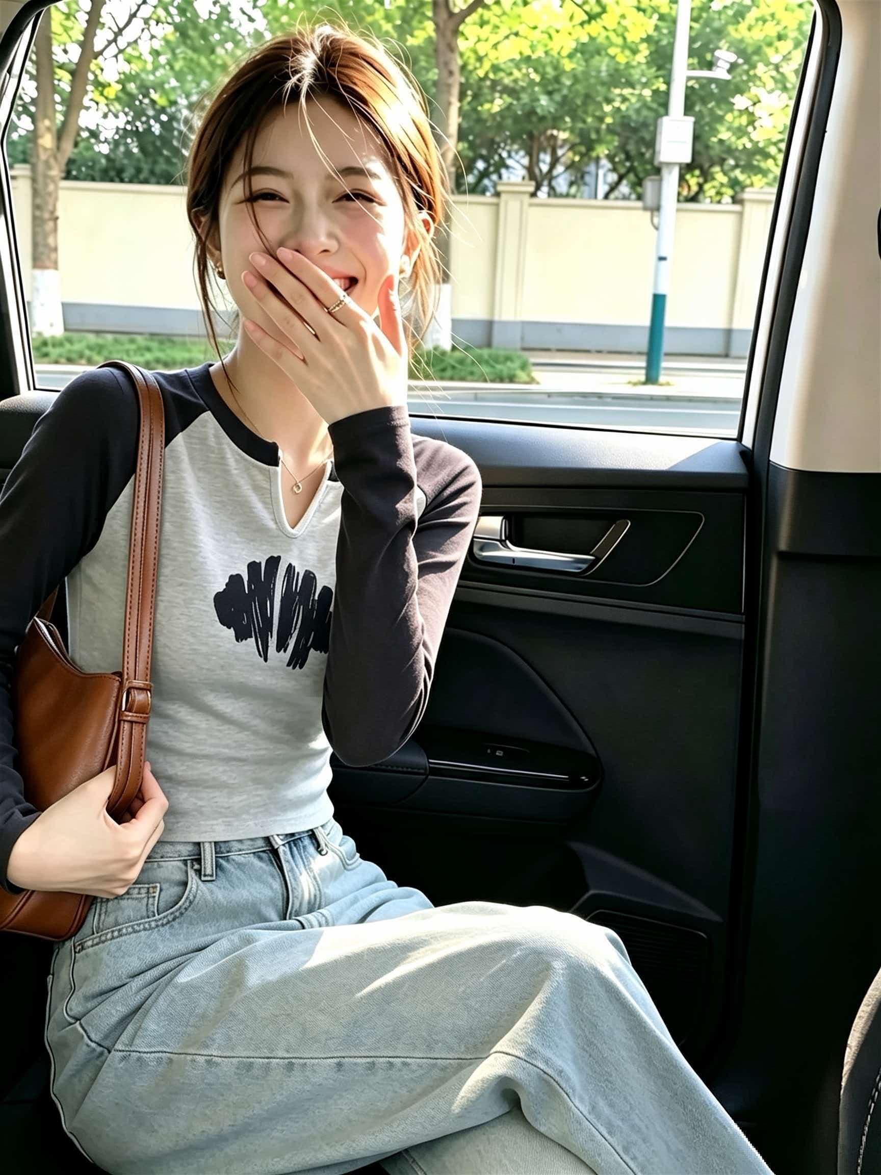 2026 가을 새로운 슈퍼 화재 연령 감소 맨위 회색 라운드 넥 삽입 어깨 소매 쇼트 스타일 몸매 가꾸기 허리 수축 긴팔 티셔츠 여성 상세 이미지 1
